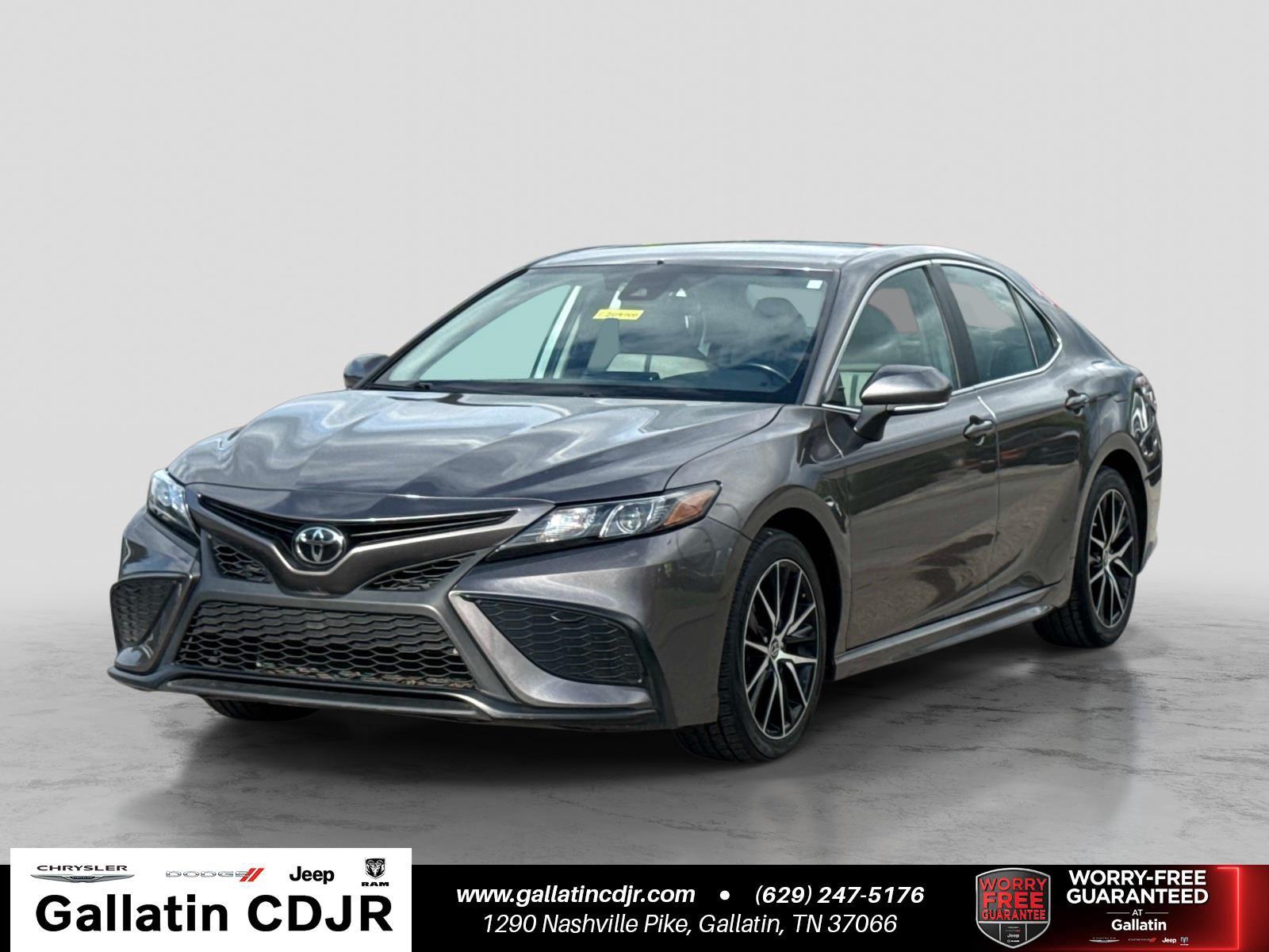 Gray 2024 Toyota Camry Sedan Front-Wheel Drive 8-Speed Automatic