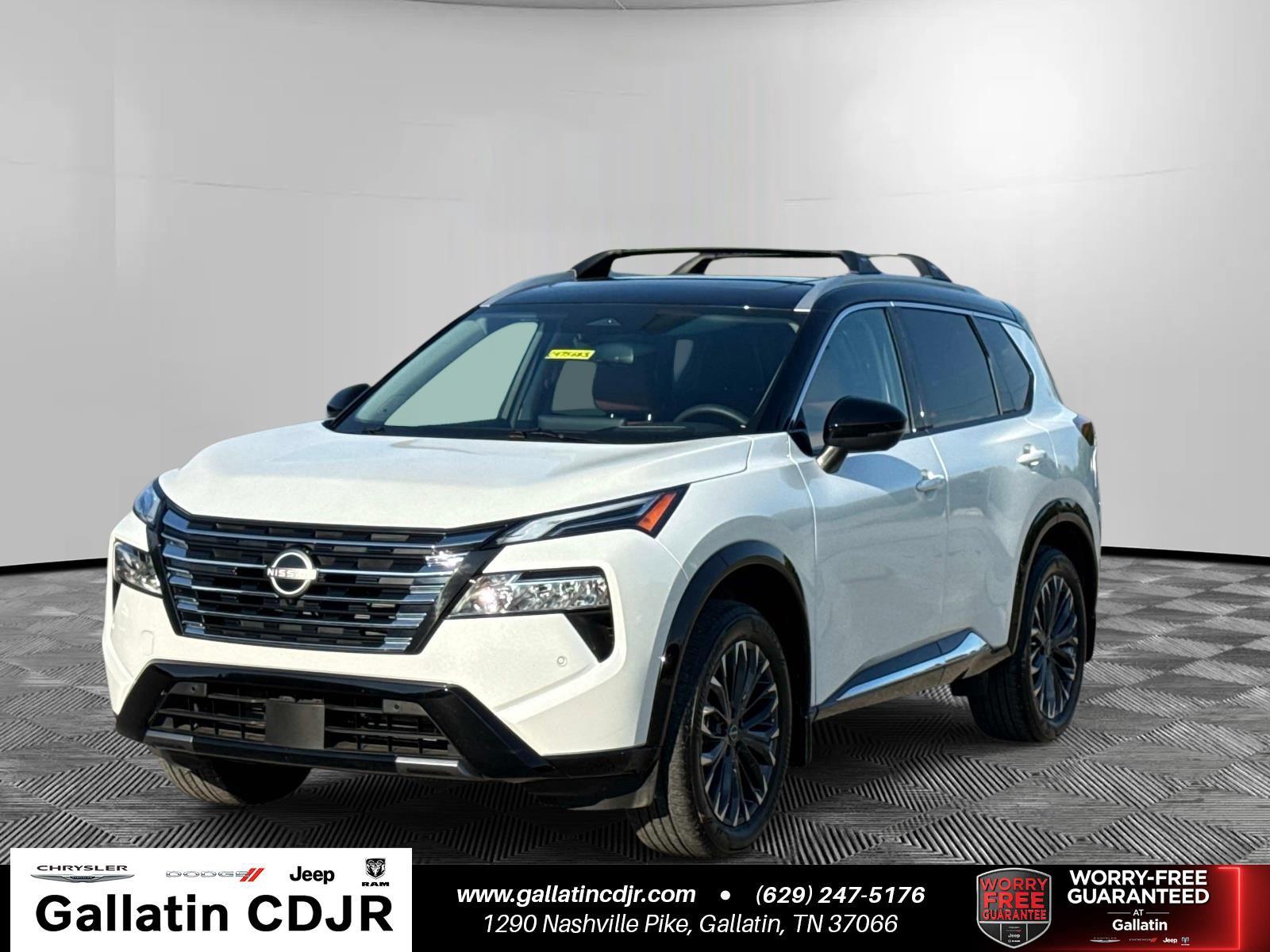 Everest White Pearl/Super Black 2026 Nissan Rogue SUV / Crossover All-Wheel Drive Continuously Variable Transmission