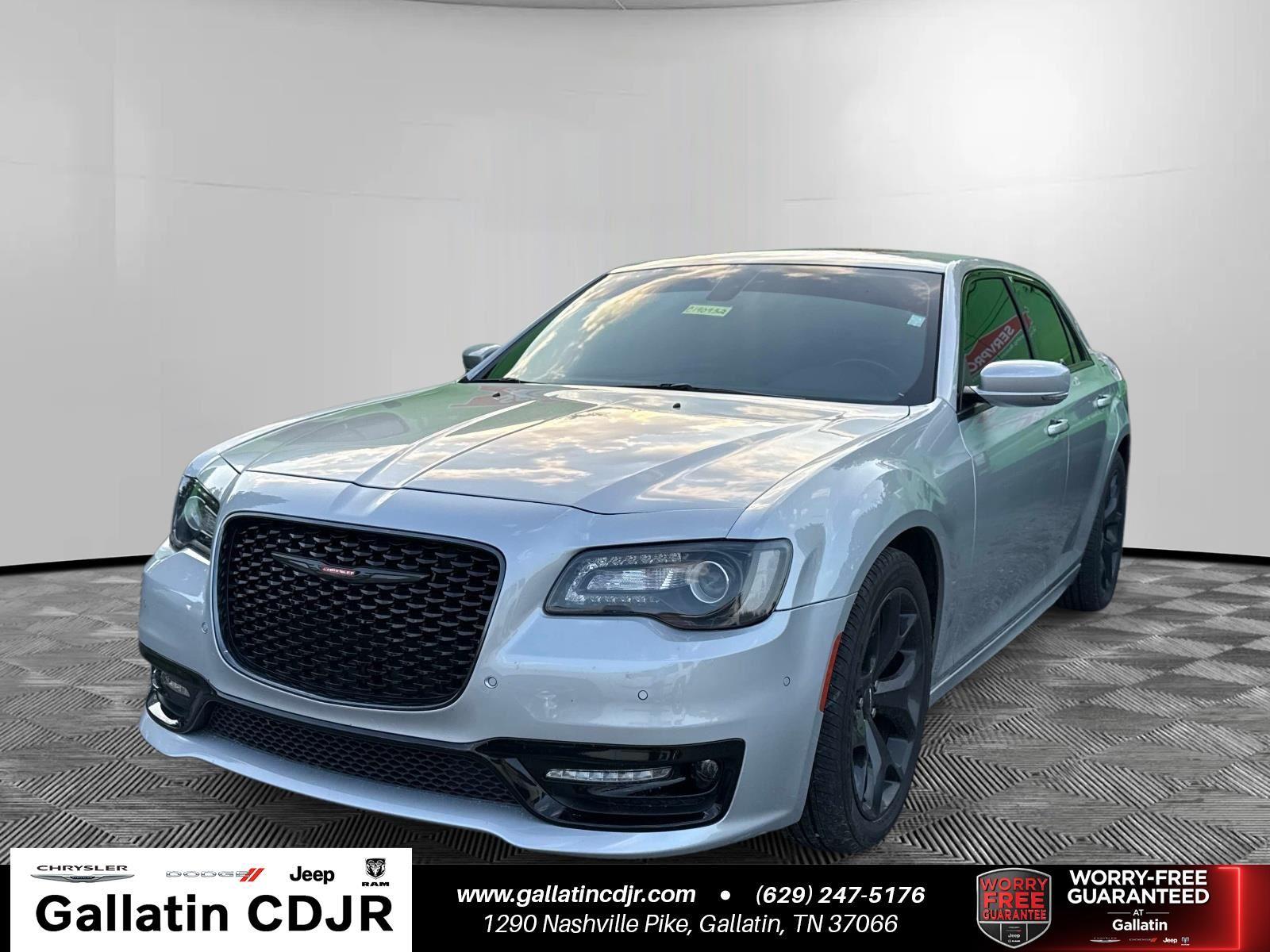 Silver Mist Clearcoat 2022 Chrysler 300 Sedan Rear-Wheel Drive 8-Speed Automatic