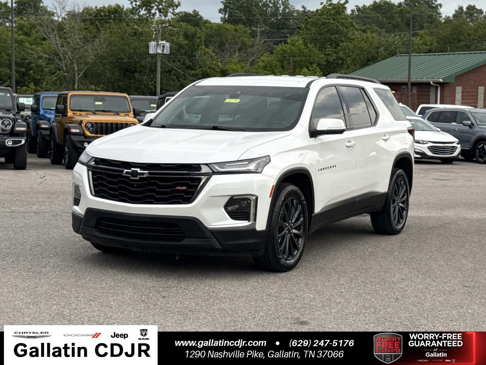White (Iridescent Pearl Tricoat) 2023 Chevrolet Traverse SUV / Crossover Front-Wheel Drive 9-Speed Automatic