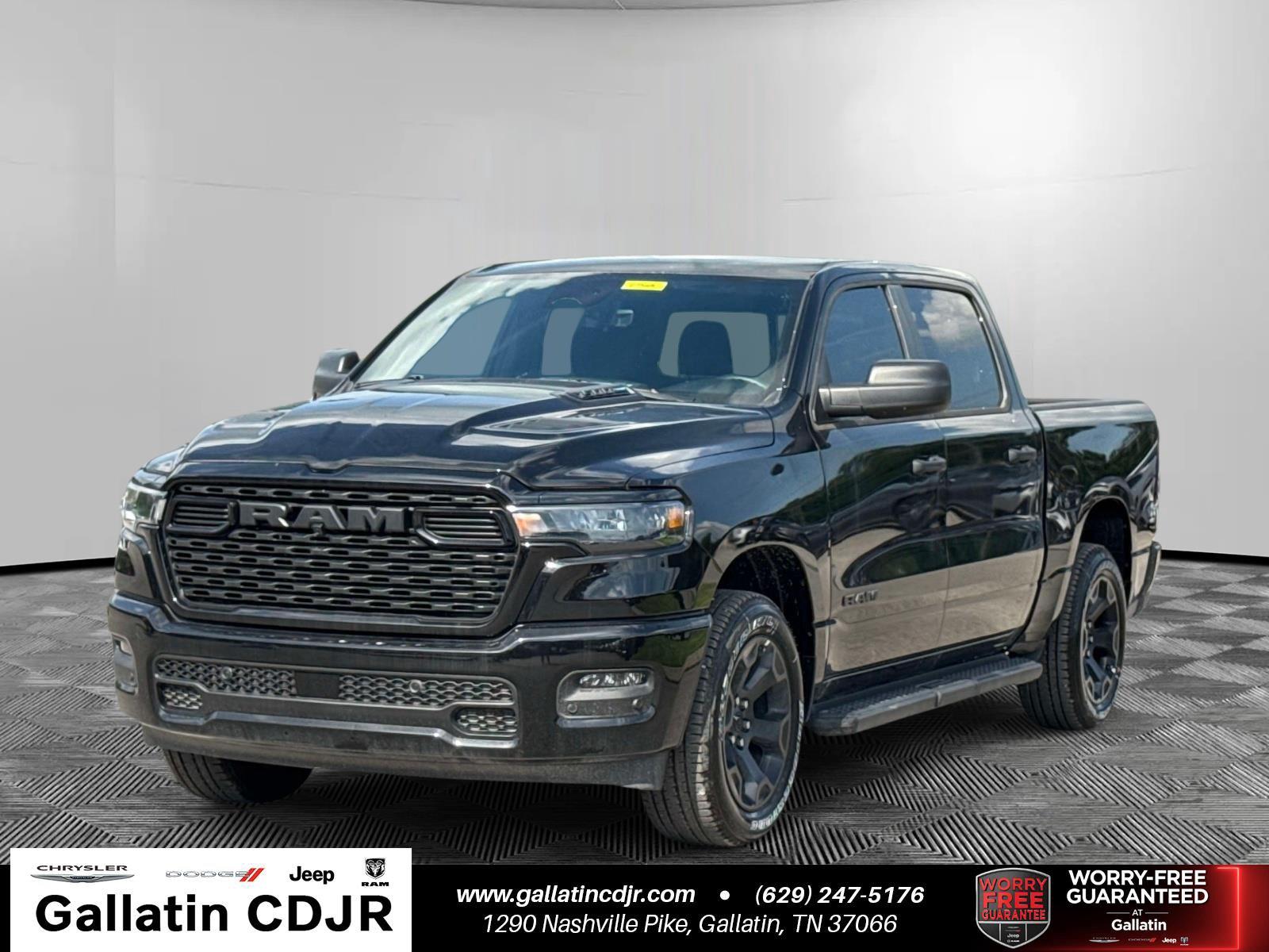 Diamond Black Crystal Pearlcoat 2026 RAM 1500 Pickup Truck Four-Wheel Drive 8-Speed Automatic