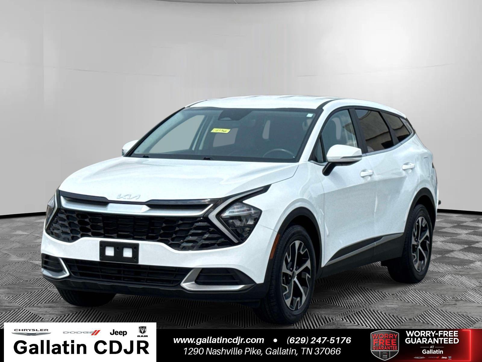 Glacial White Pearl 2023 Kia Sportage SUV / Crossover Front-Wheel Drive Automatic