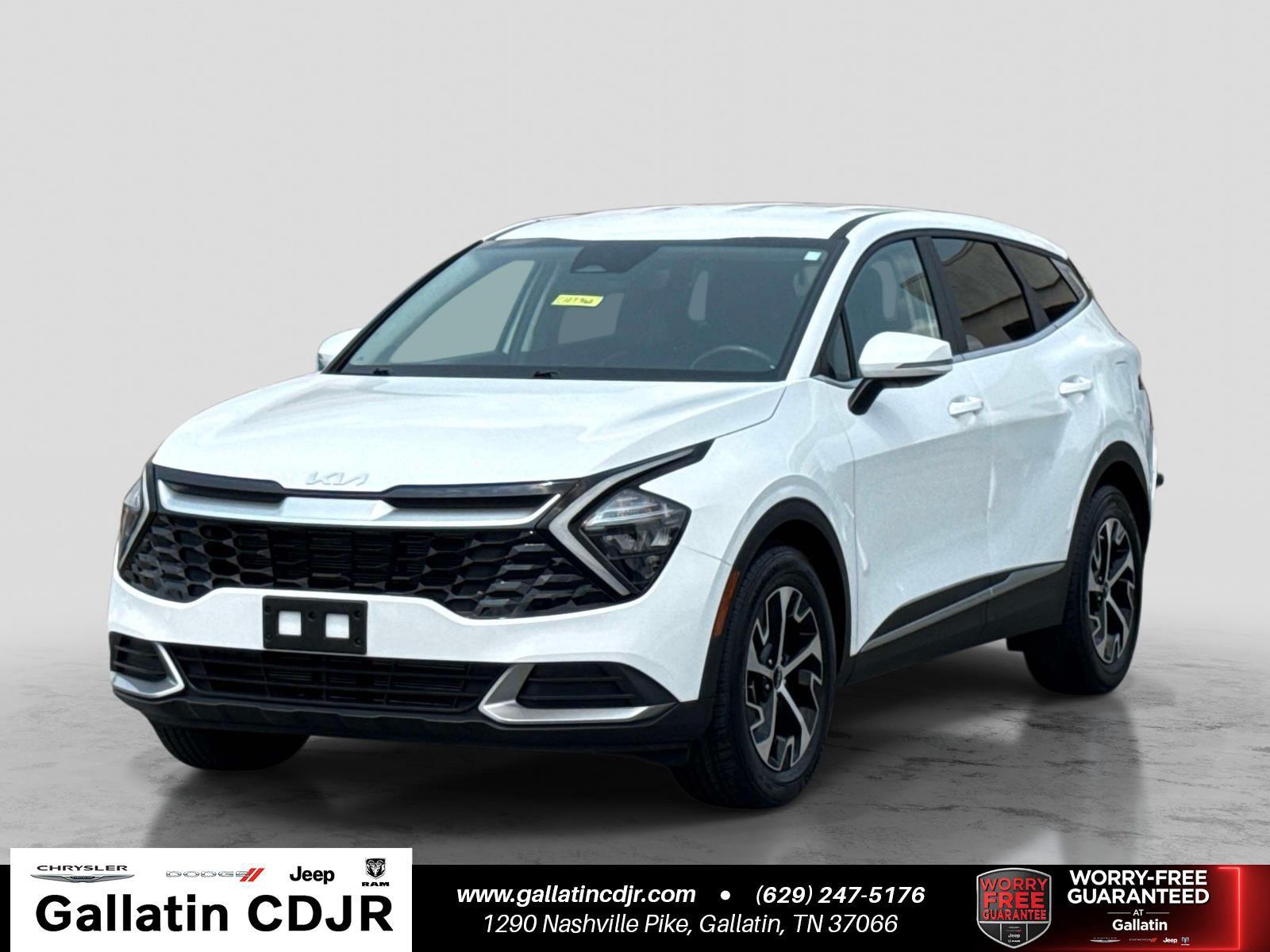Glacial White Pearl 2023 Kia Sportage SUV / Crossover Front-Wheel Drive Automatic