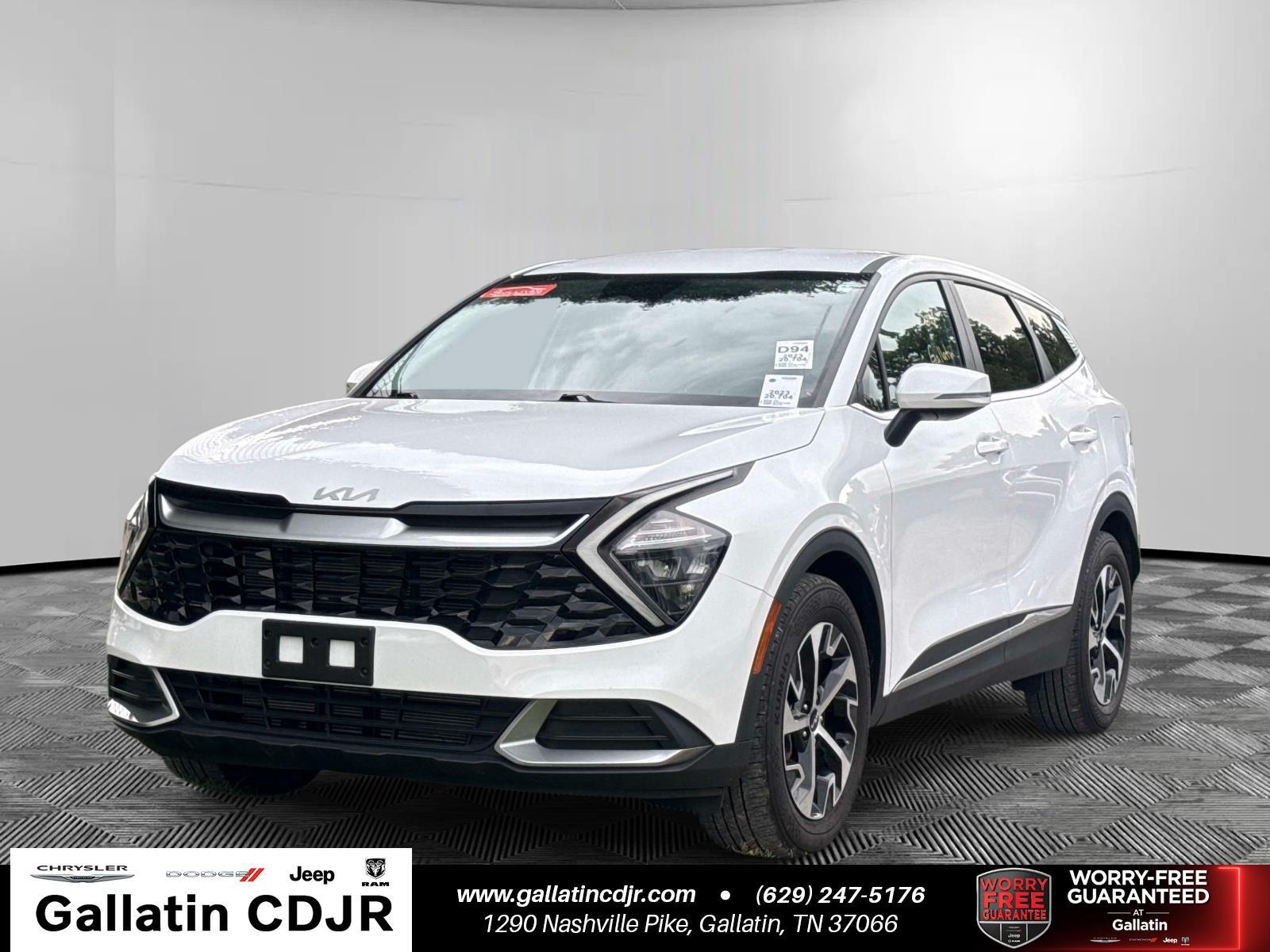 Glacial White Pearl 2023 Kia Sportage SUV / Crossover Front-Wheel Drive Automatic