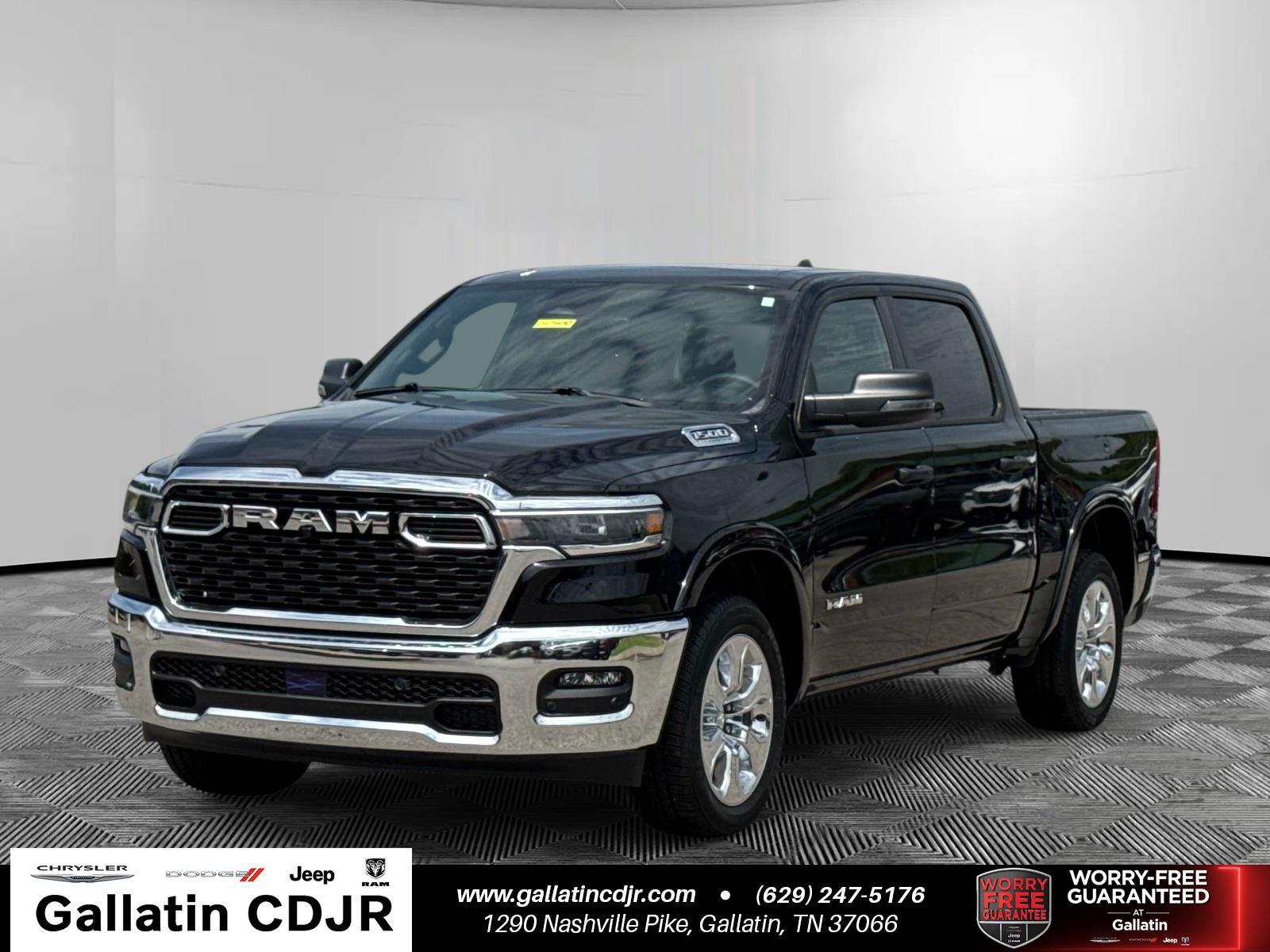 Diamond Black Crystal Pearlcoat 2026 RAM 1500 Pickup Truck Four-Wheel Drive 8-Speed Automatic