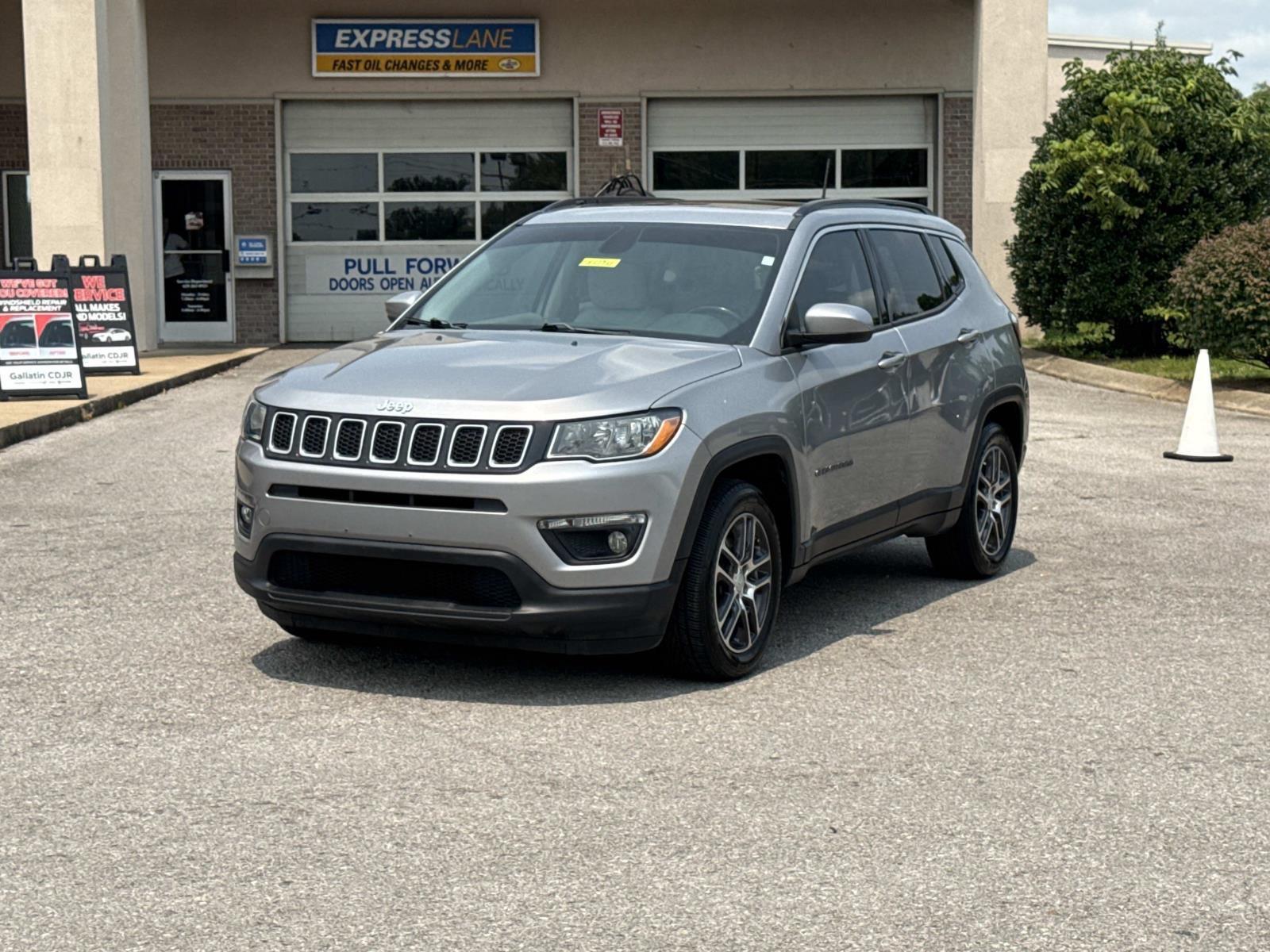 Billet Silver Metallic Clearcoat 2019 Jeep Compass SUV / Crossover Front-Wheel Drive 6-Speed Automatic