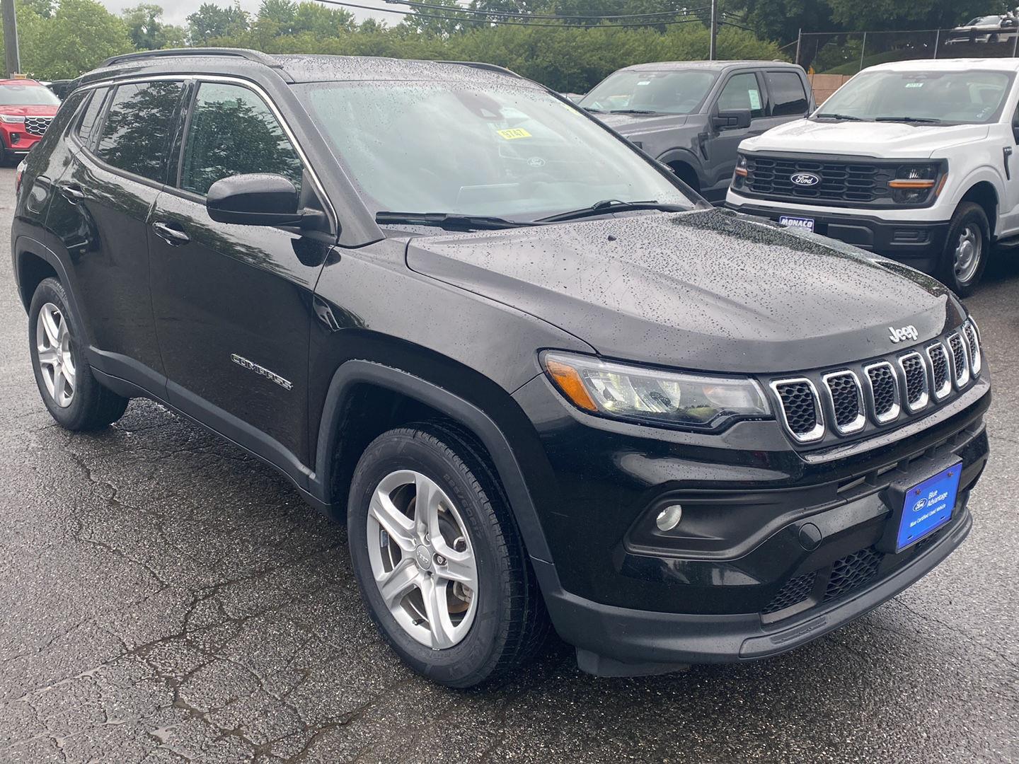 Diamond Black Crystal Pearlcoat 2023 Jeep Compass SUV / Crossover Four-Wheel Drive 8-Speed Automatic