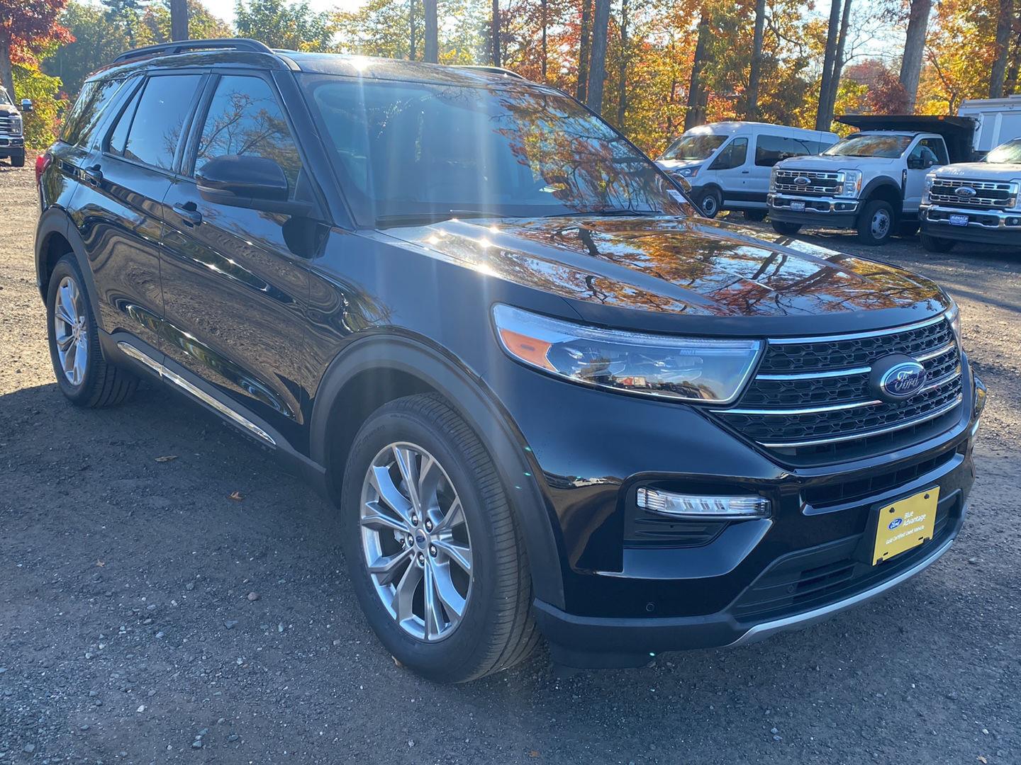 Agate Black 2023 Ford Explorer SUV / Crossover All-Wheel Drive Automatic