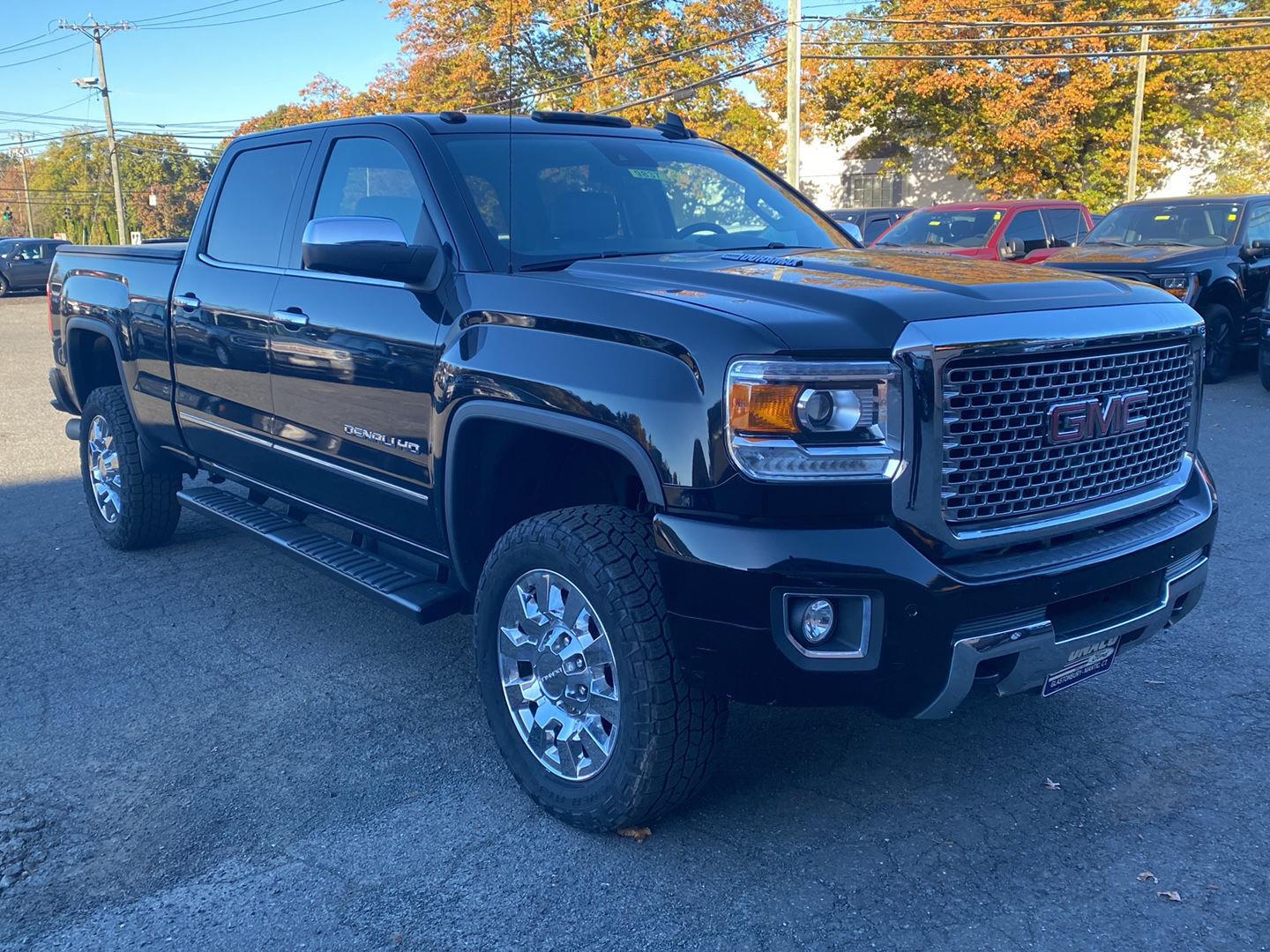 2016 GMC Sierra 2500HD Denali Crew Cab SB 4WD