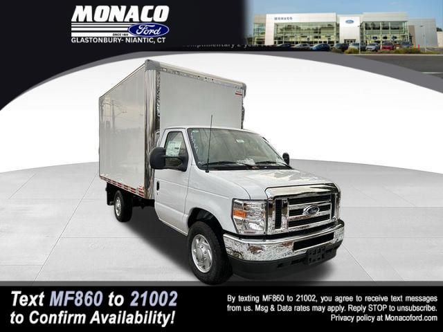 Oxford White 2025 Ford E-Series Chassis Pickup Truck Rear-Wheel Drive 6-Speed Automatic