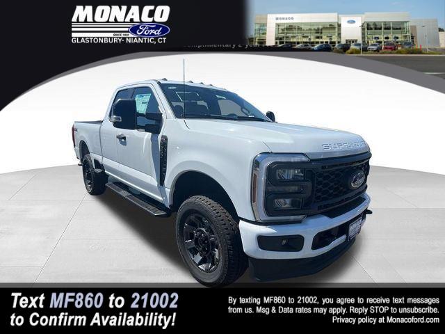 Oxford White 2026 Ford F-350 Super Duty Pickup Truck Four-Wheel Drive Automatic