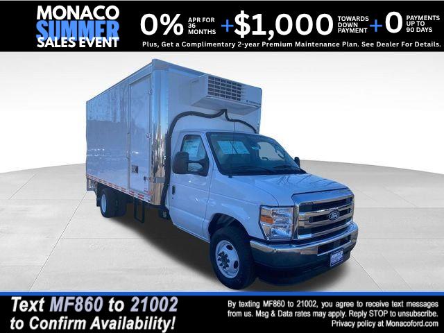 Oxford White 2026 Ford E-Series Chassis Pickup Truck Rear-Wheel Drive 6-Speed Automatic