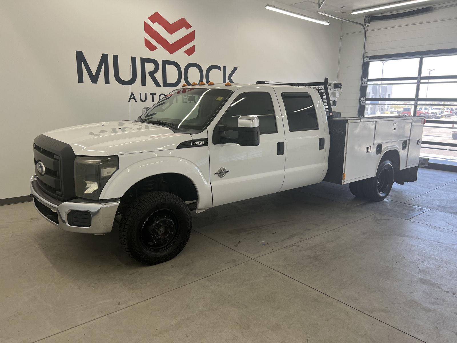 2011 Ford F-350 Super Duty Chassis Cab XL