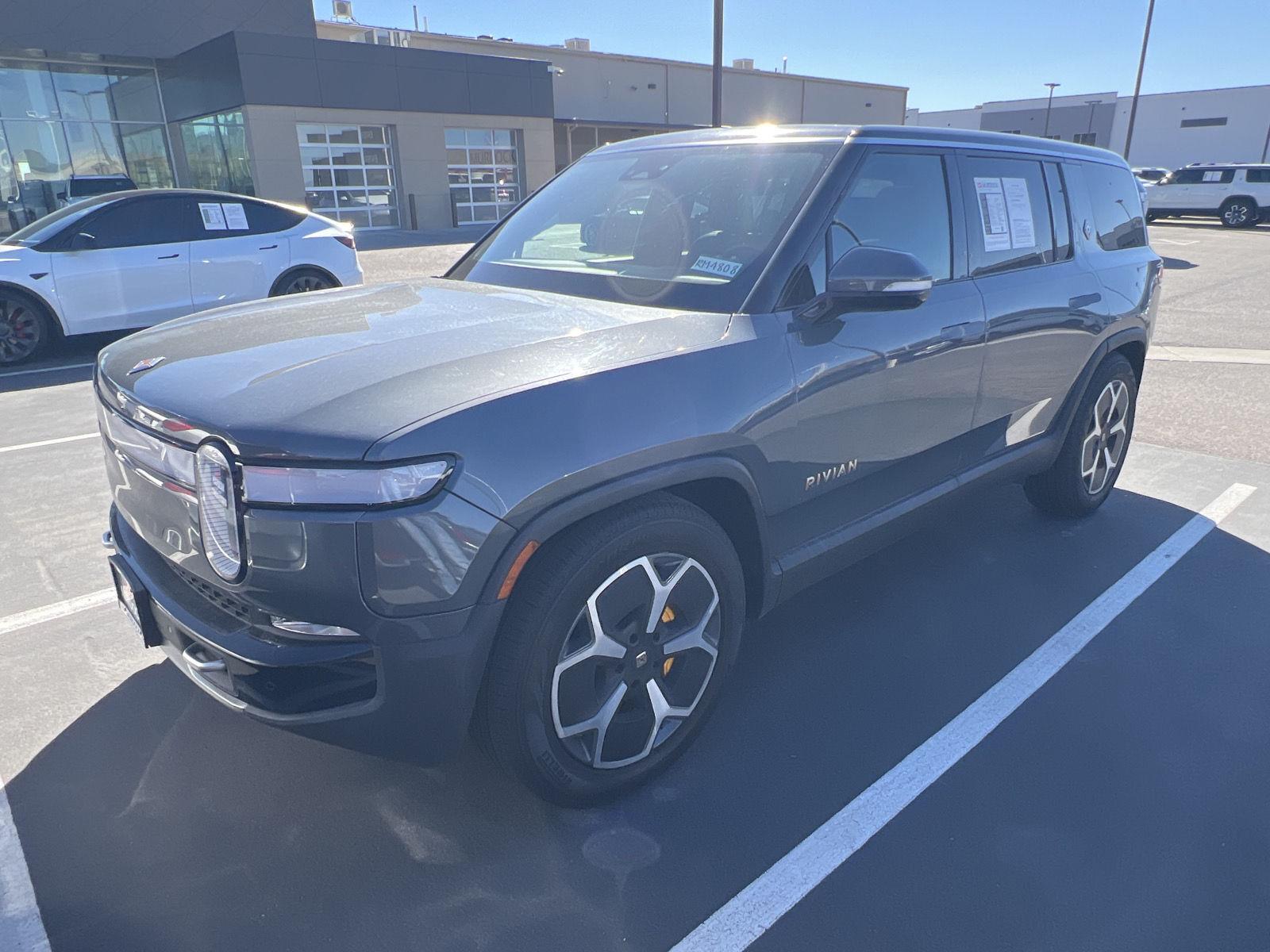 2024 Rivian R1S Adventure
