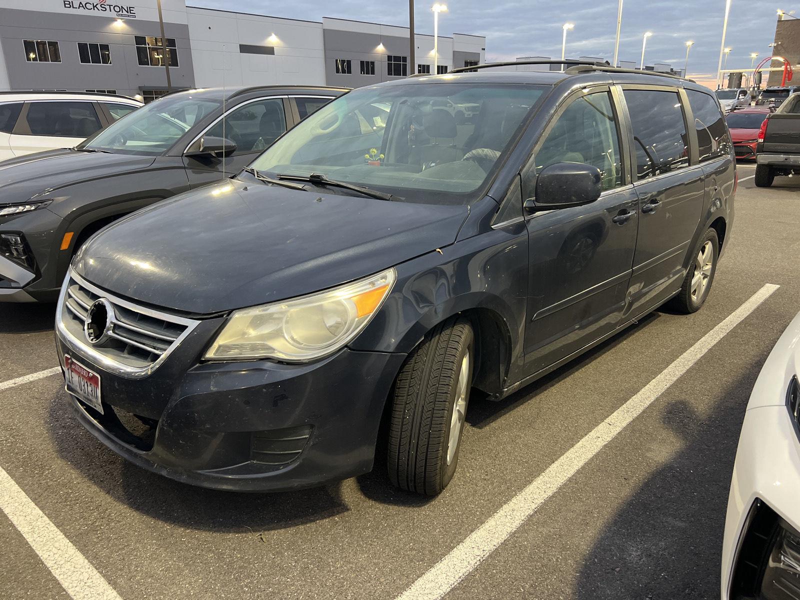 2009 Volkswagen Routan S