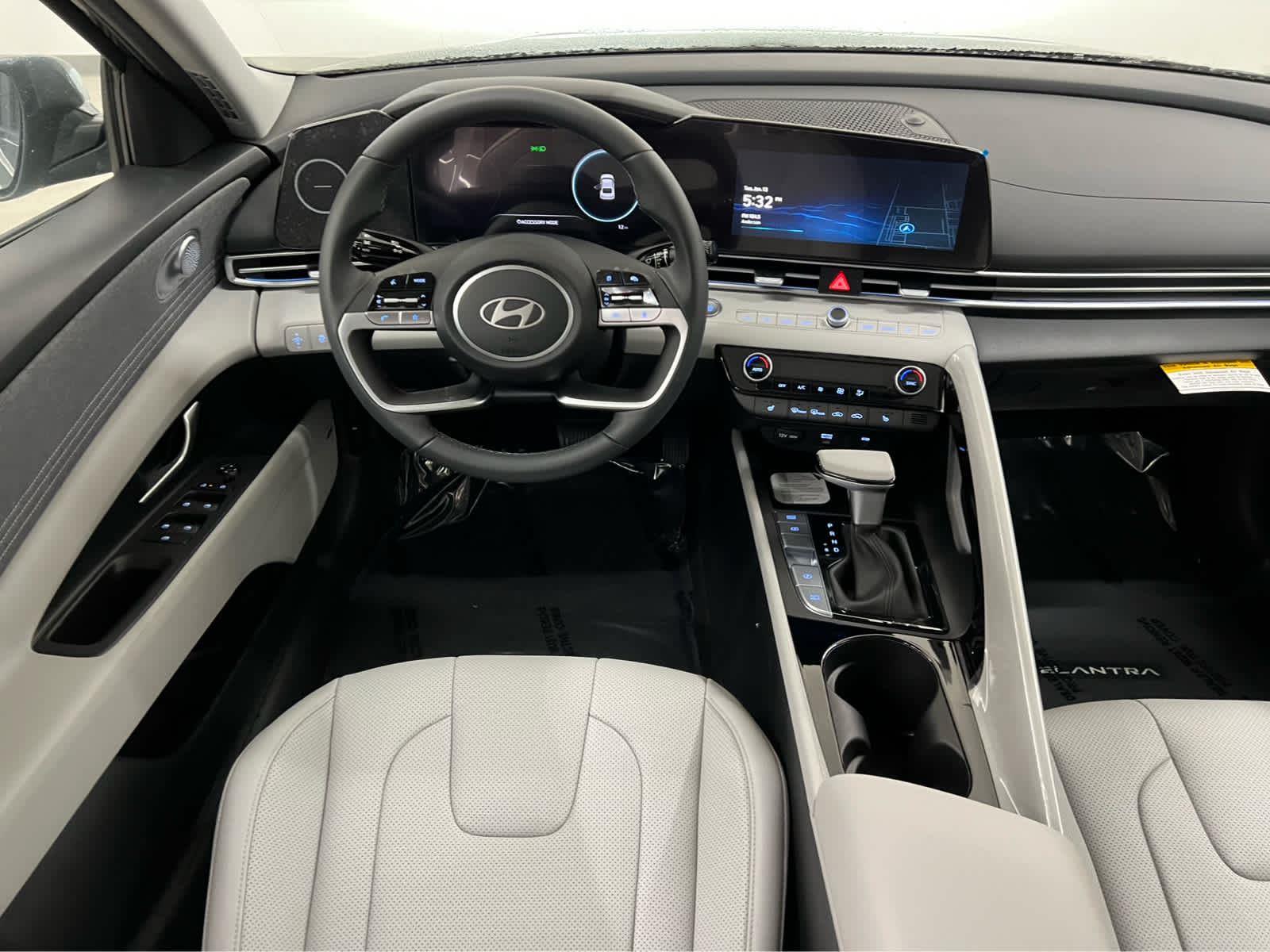 2026 Hyundai Elantra Limited - Photo 33
