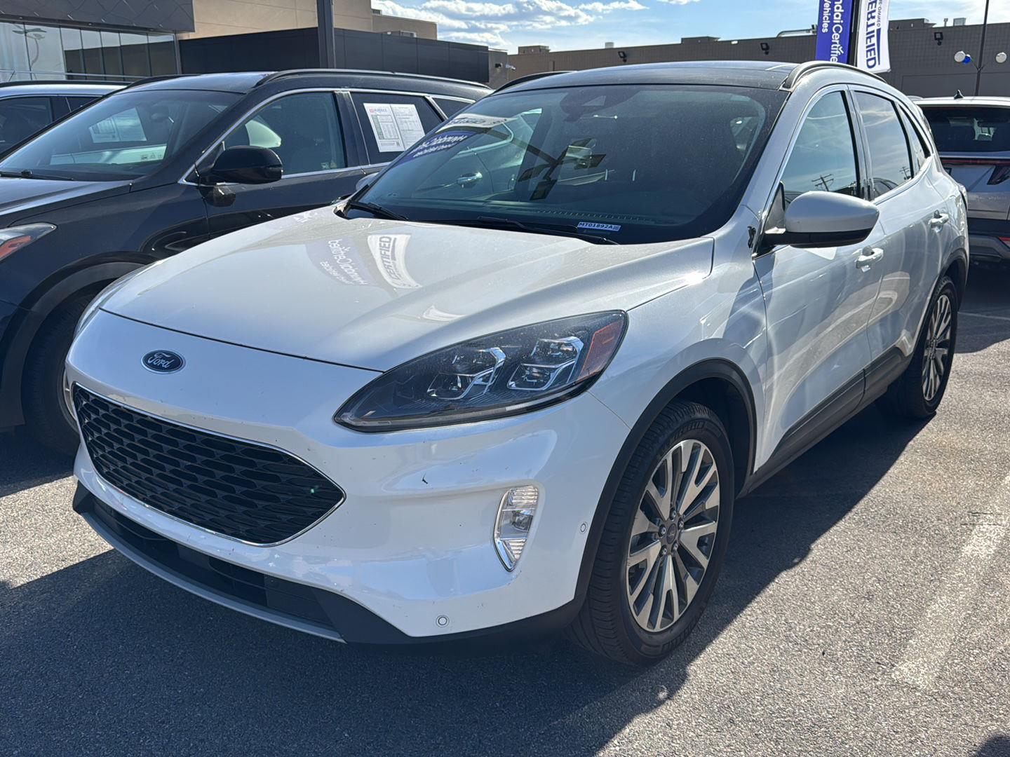 2021 Ford Escape Titanium AWD Hybrid's photo