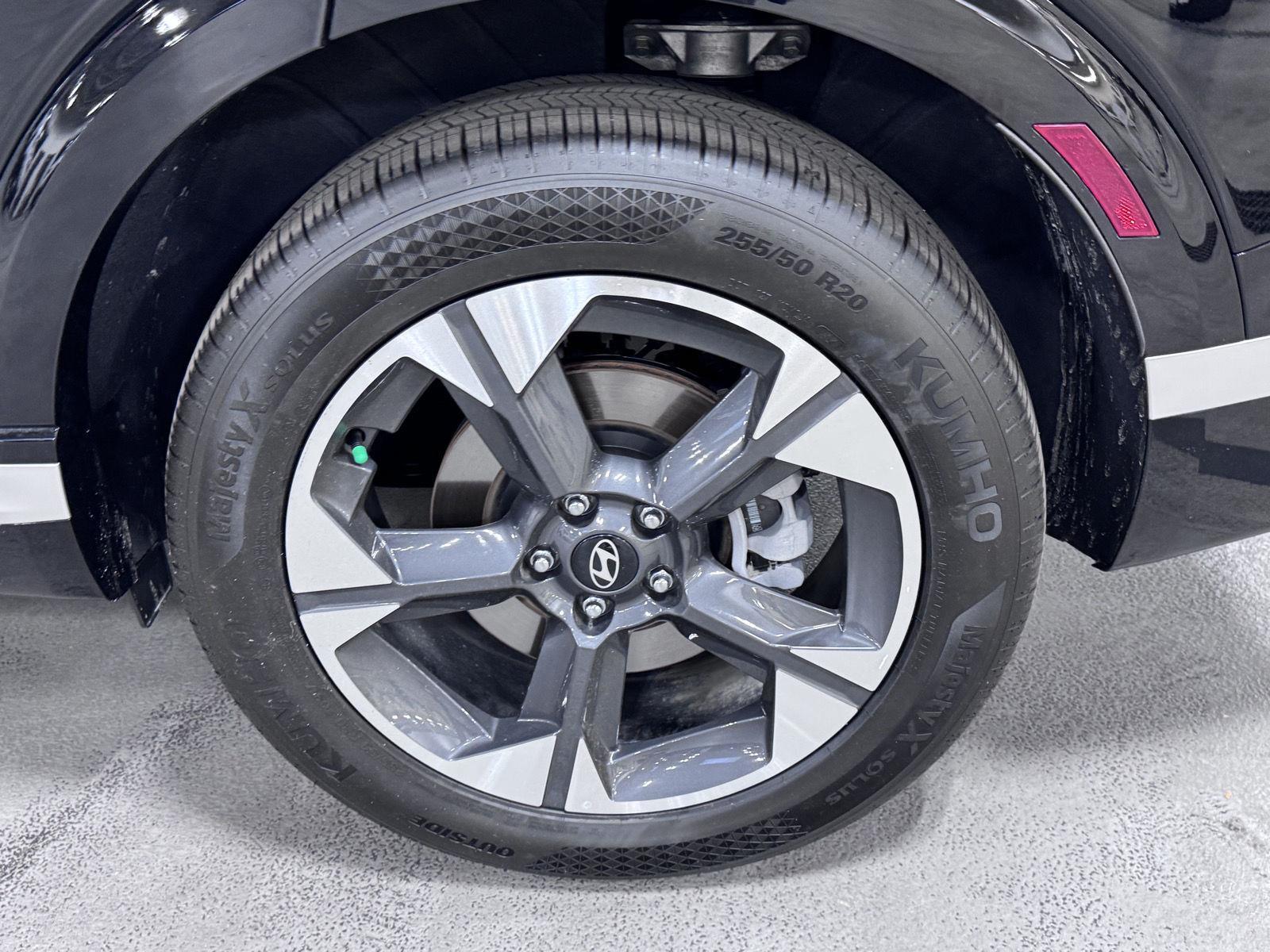 New 2026 Abyss Black Pearl Hyundai Limited image 15