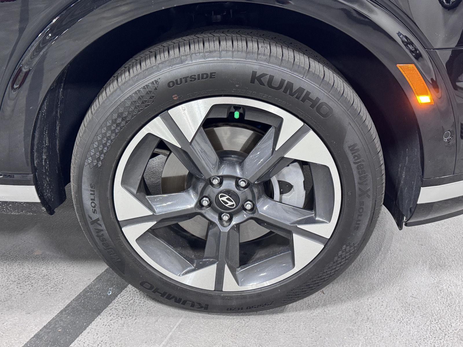 New 2026 Abyss Black Pearl Hyundai Limited image 17