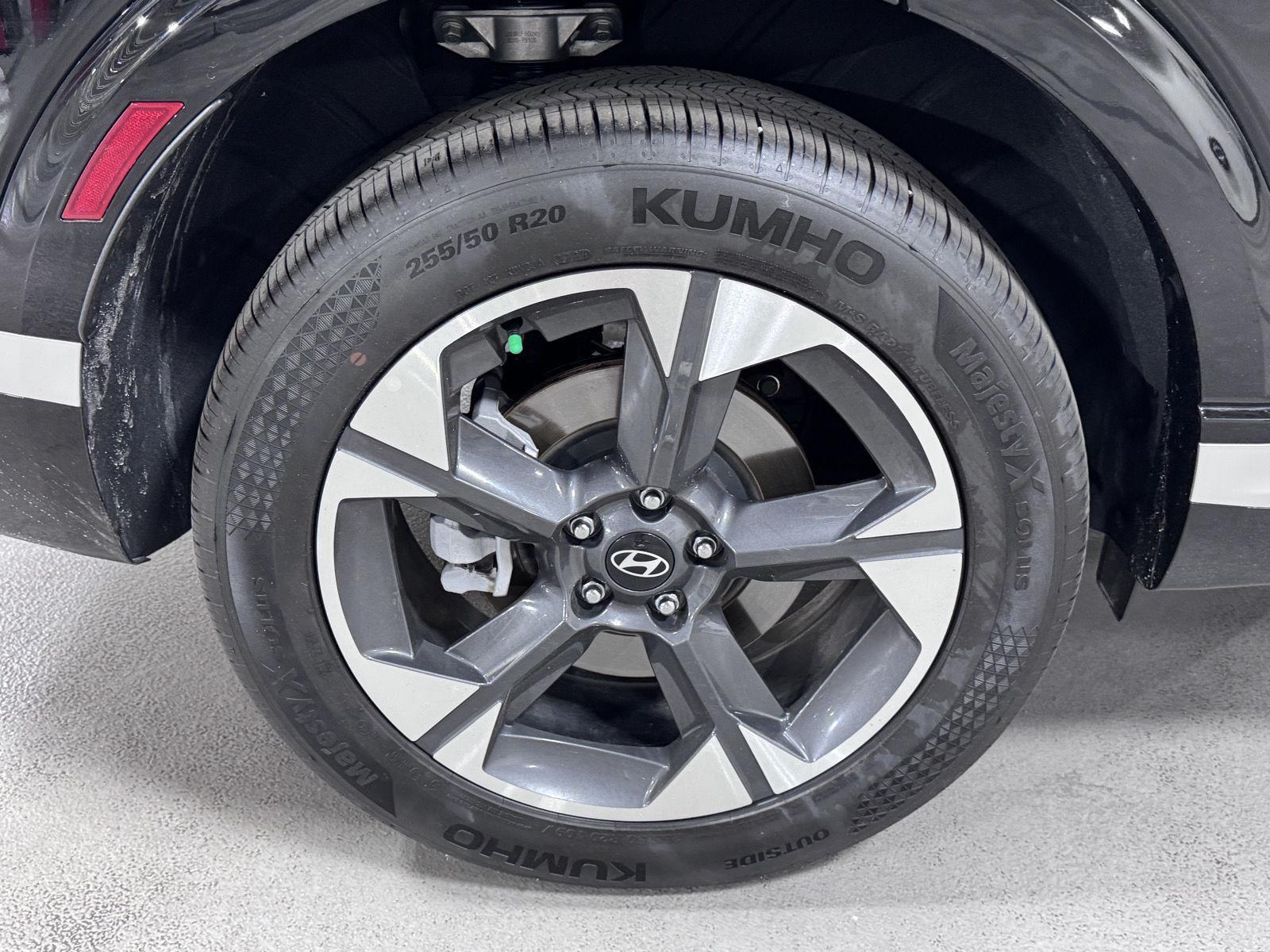 New 2026 Abyss Black Pearl Hyundai Limited image 18