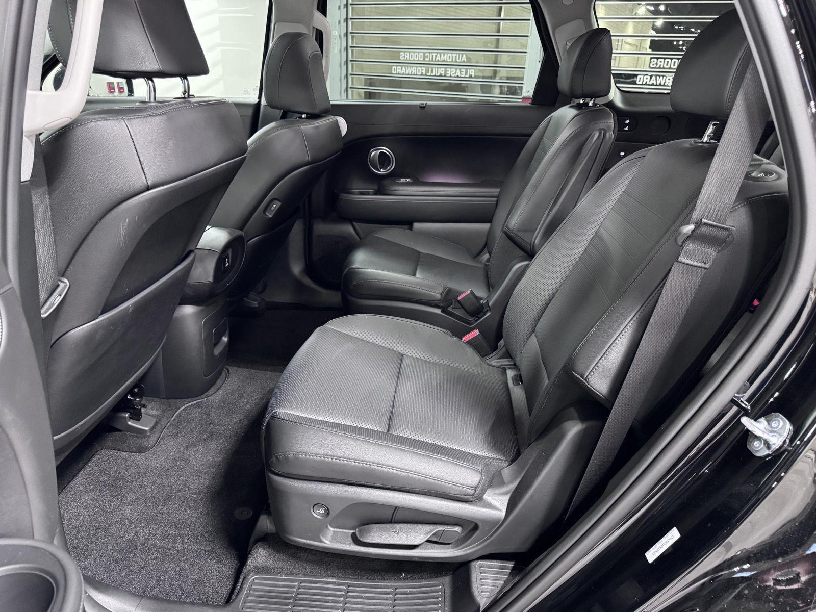 New 2026 Abyss Black Pearl Hyundai Limited image 24