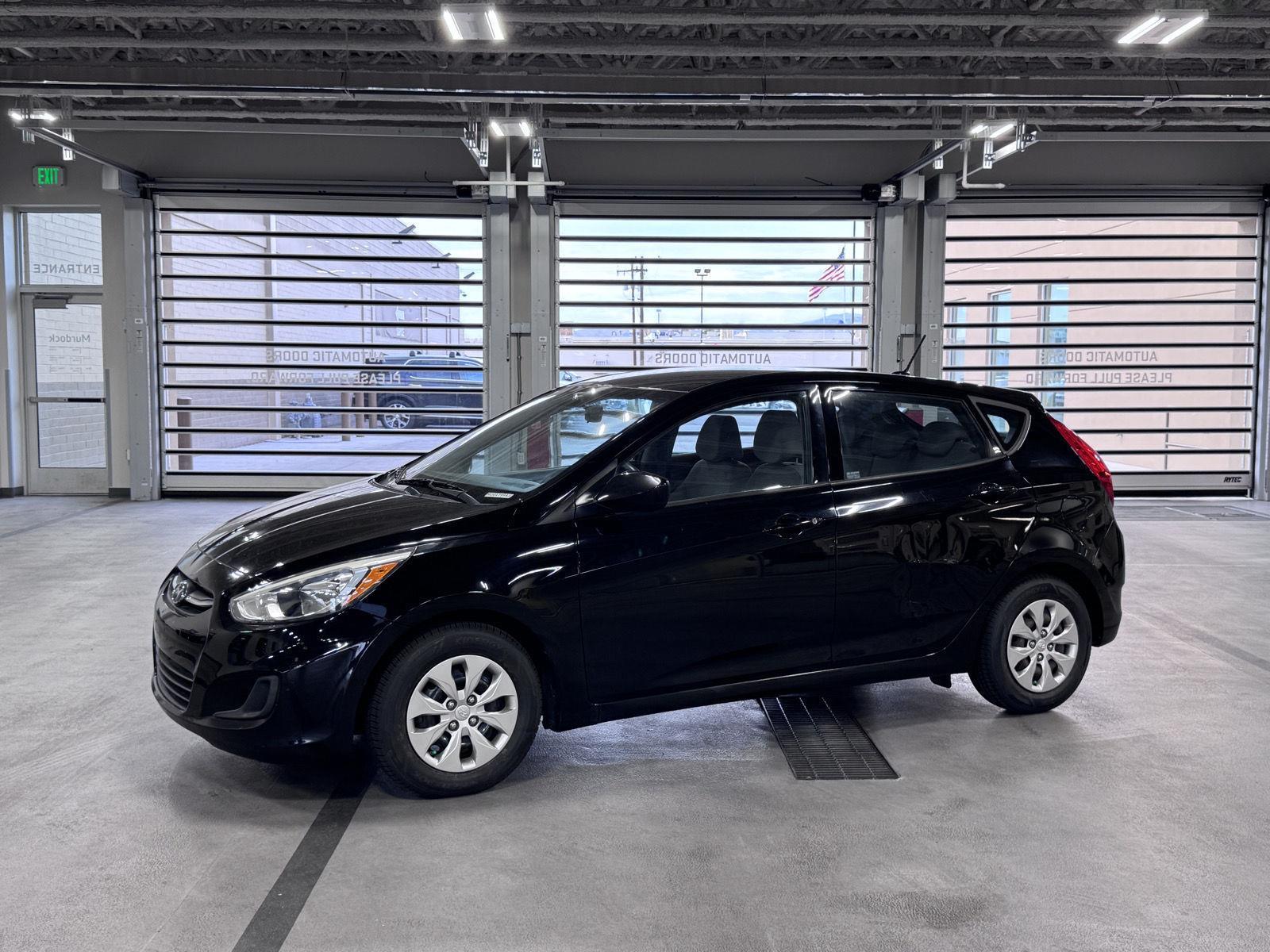 Ultra Black Pearl 2015 Hyundai Accent GS 4-Door Hatchback FWD Hatchback Front-Wheel Drive Automatic