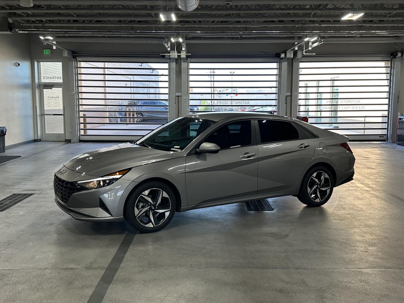 Fluid Metal 2023 Hyundai Elantra Sedan Front-Wheel Drive Continuously Variable Transmission
