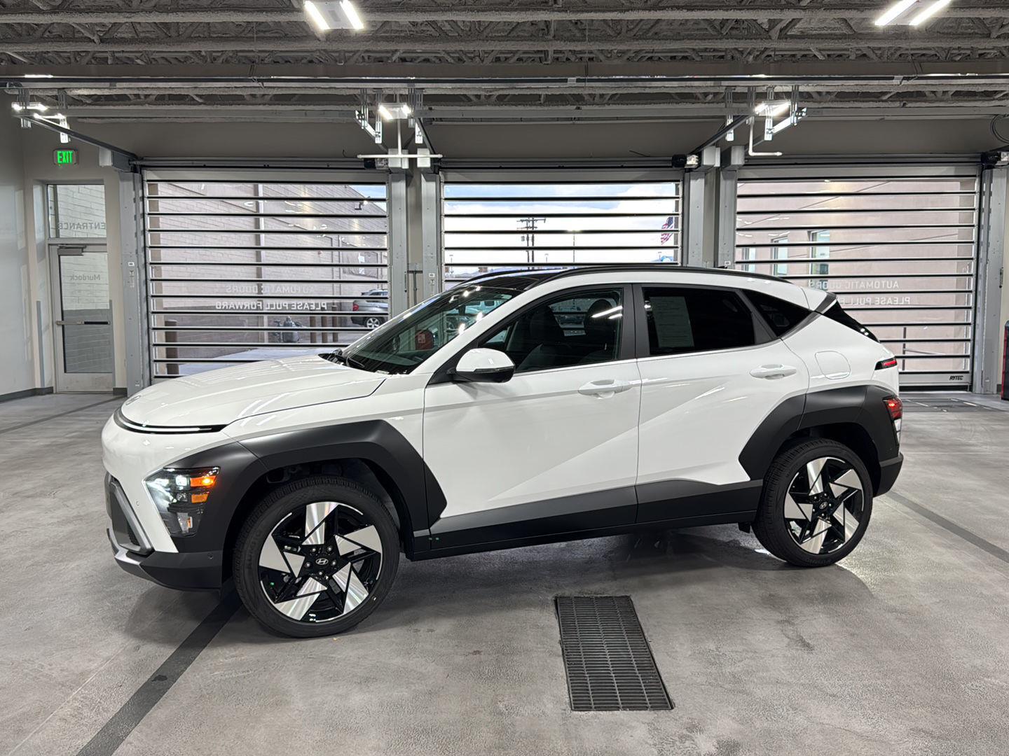 Atlas White 2026 Hyundai Kona SUV / Crossover All-Wheel Drive Automatic