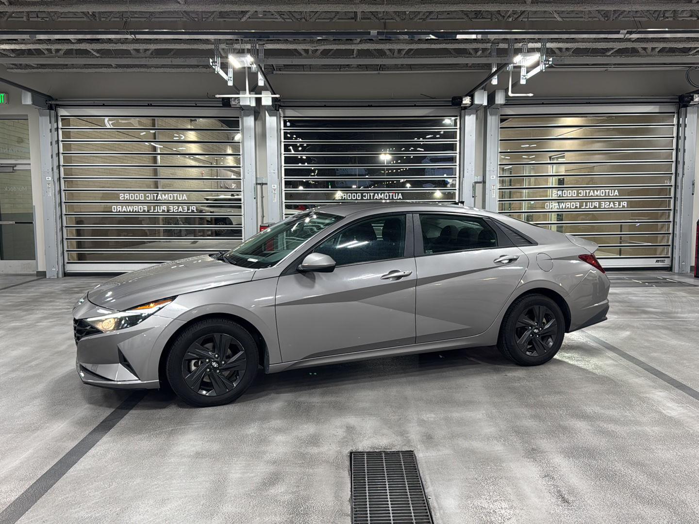 Fluid Metal 2021 Hyundai Elantra Sedan Front-Wheel Drive Continuously Variable Transmission