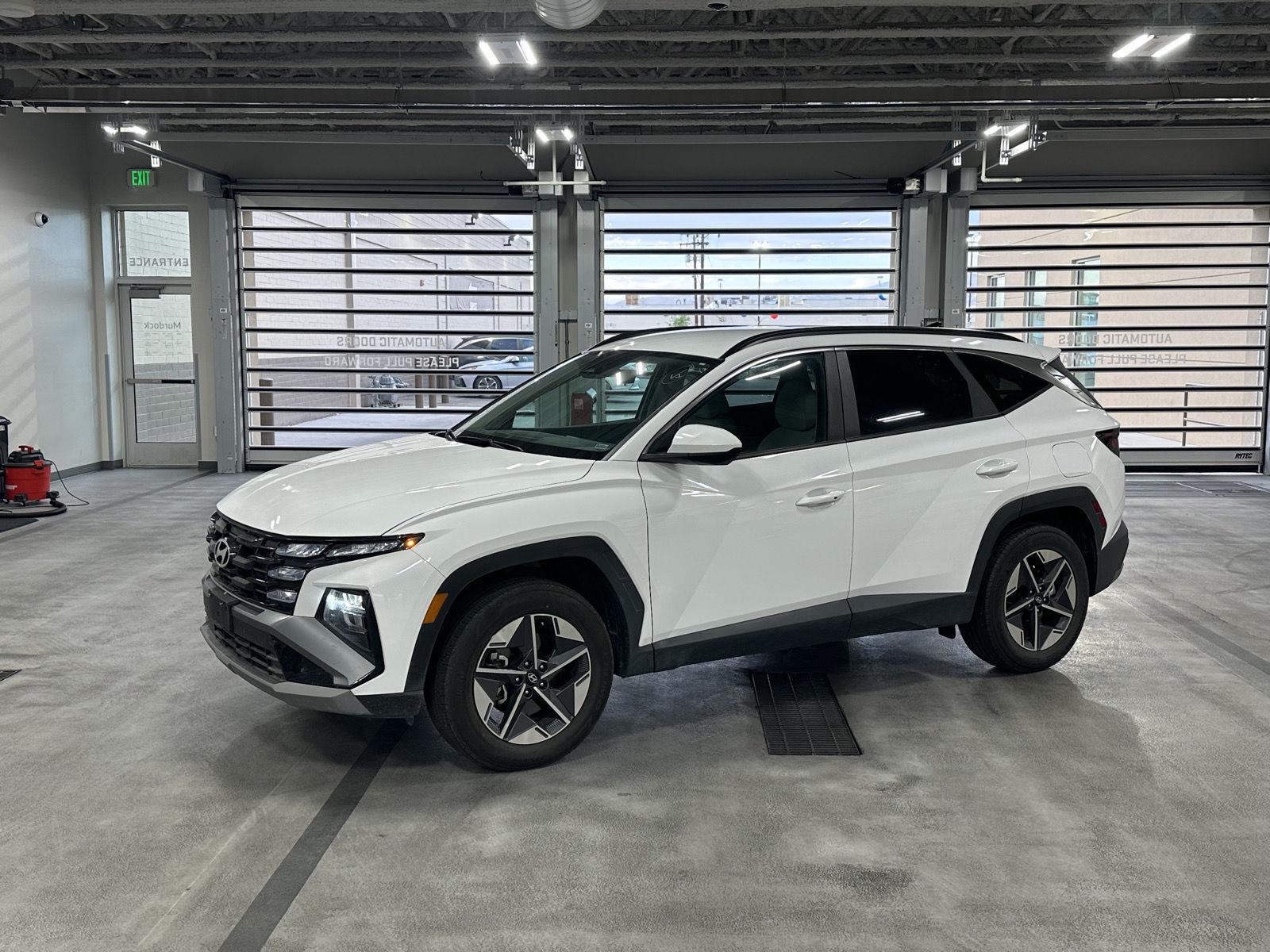Serenity White Pearl 2026 Hyundai Tucson SUV / Crossover All-Wheel Drive Automatic