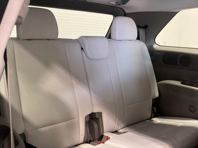 New 2026 Creamy White Pearl Hyundai SEL 7P image 86
