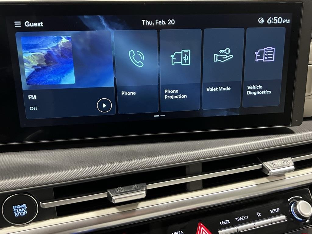New 2025 Shimmering Silver Hyundai SEL AWD image 102