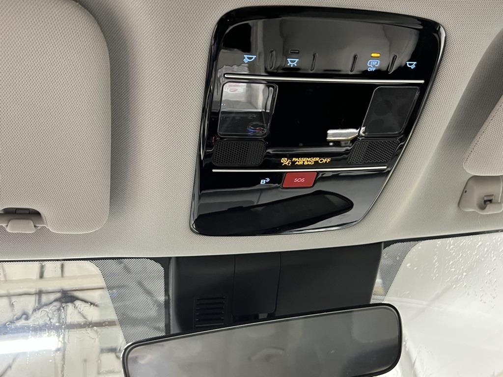 New 2025 Shimmering Silver Hyundai SEL AWD image 104