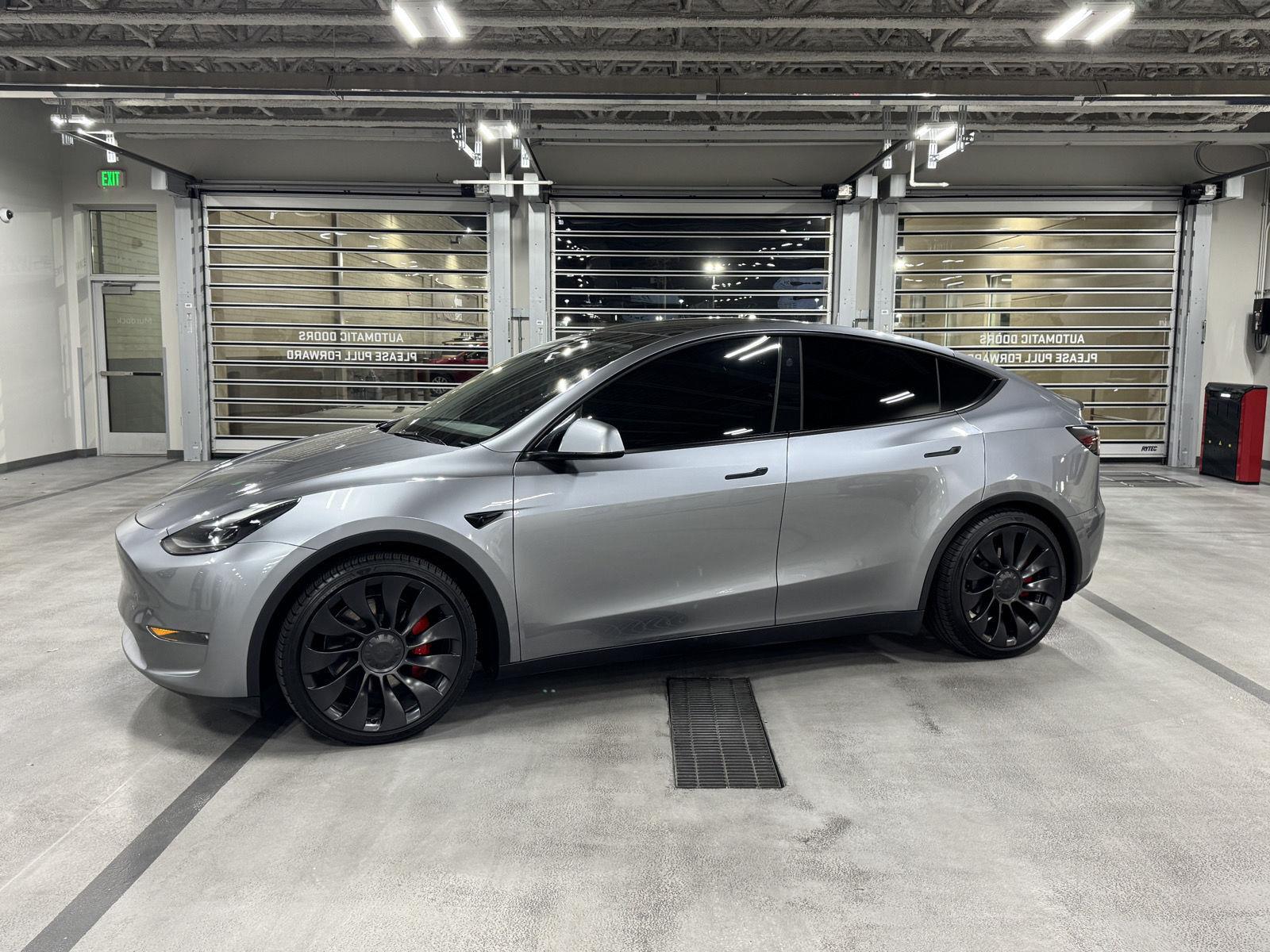 2024 Tesla Model Y Performance