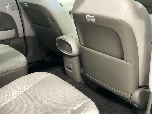 New 2026 Creamy White Pearl Hyundai SEL 7P image 127