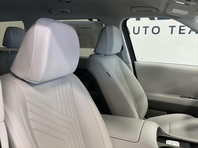 New 2026 Creamy White Pearl Hyundai SEL 7P image 168