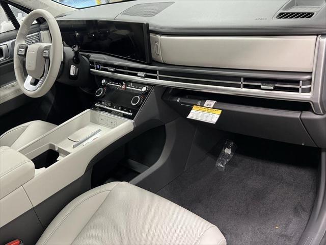New 2025 Shimmering Silver Hyundai SEL AWD image 128