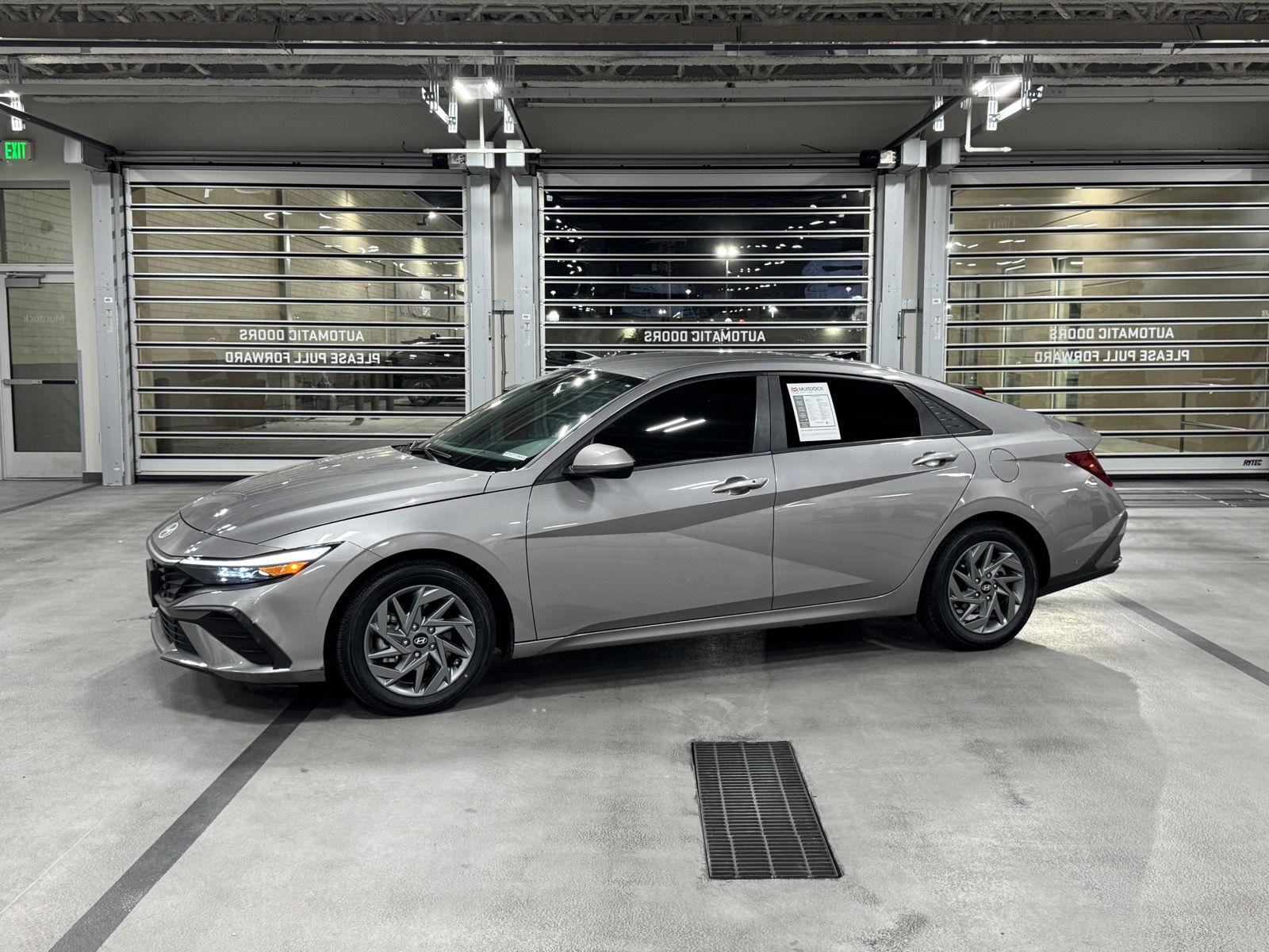 2024 Hyundai Elantra SEL FWD