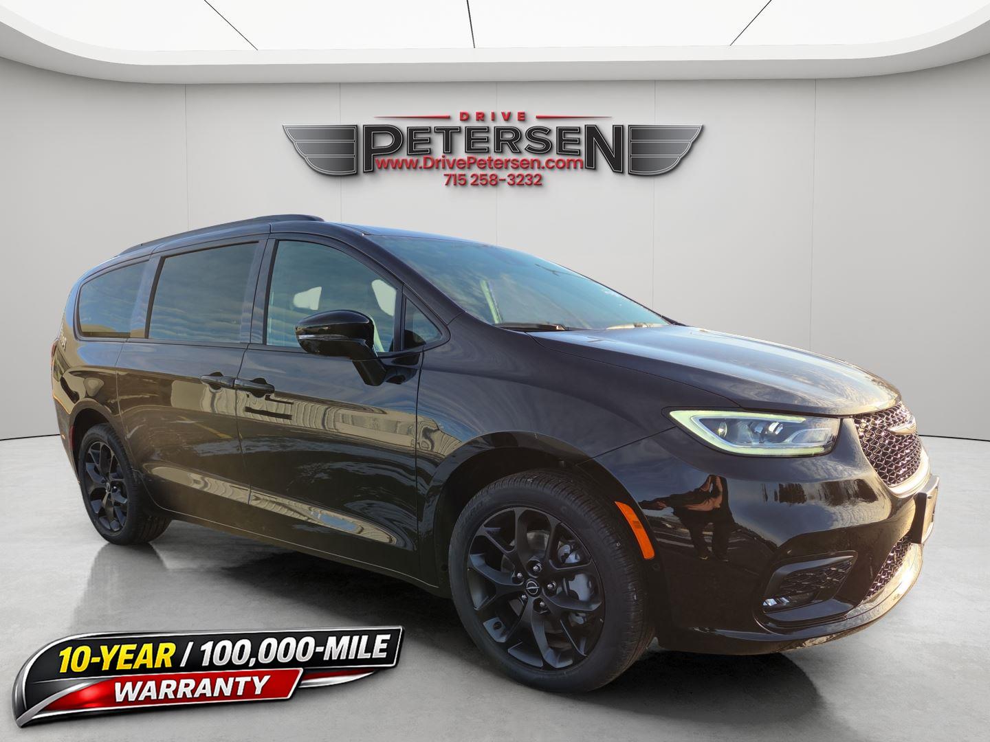 Diamond Black Crystal Pearlcoat 2026 Chrysler Pacifica Minivan All-Wheel Drive 9-Speed Automatic
