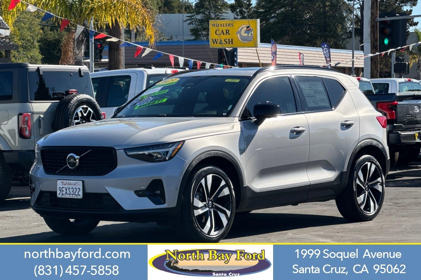 2023 Volvo XC40 B5 Ultimate Dark Theme AWD