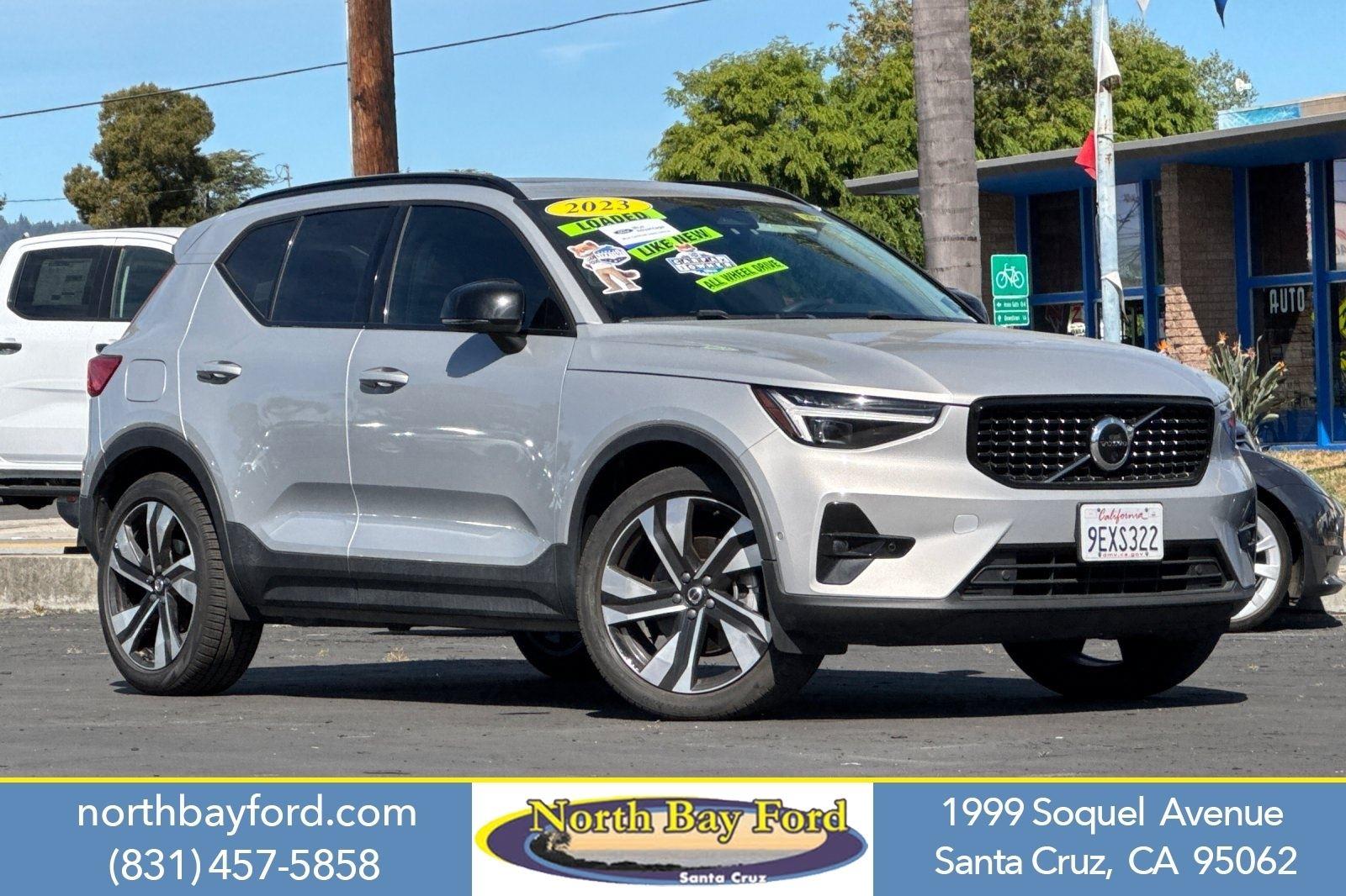 2023 Volvo XC40 B5 Ultimate Dark Theme AWD