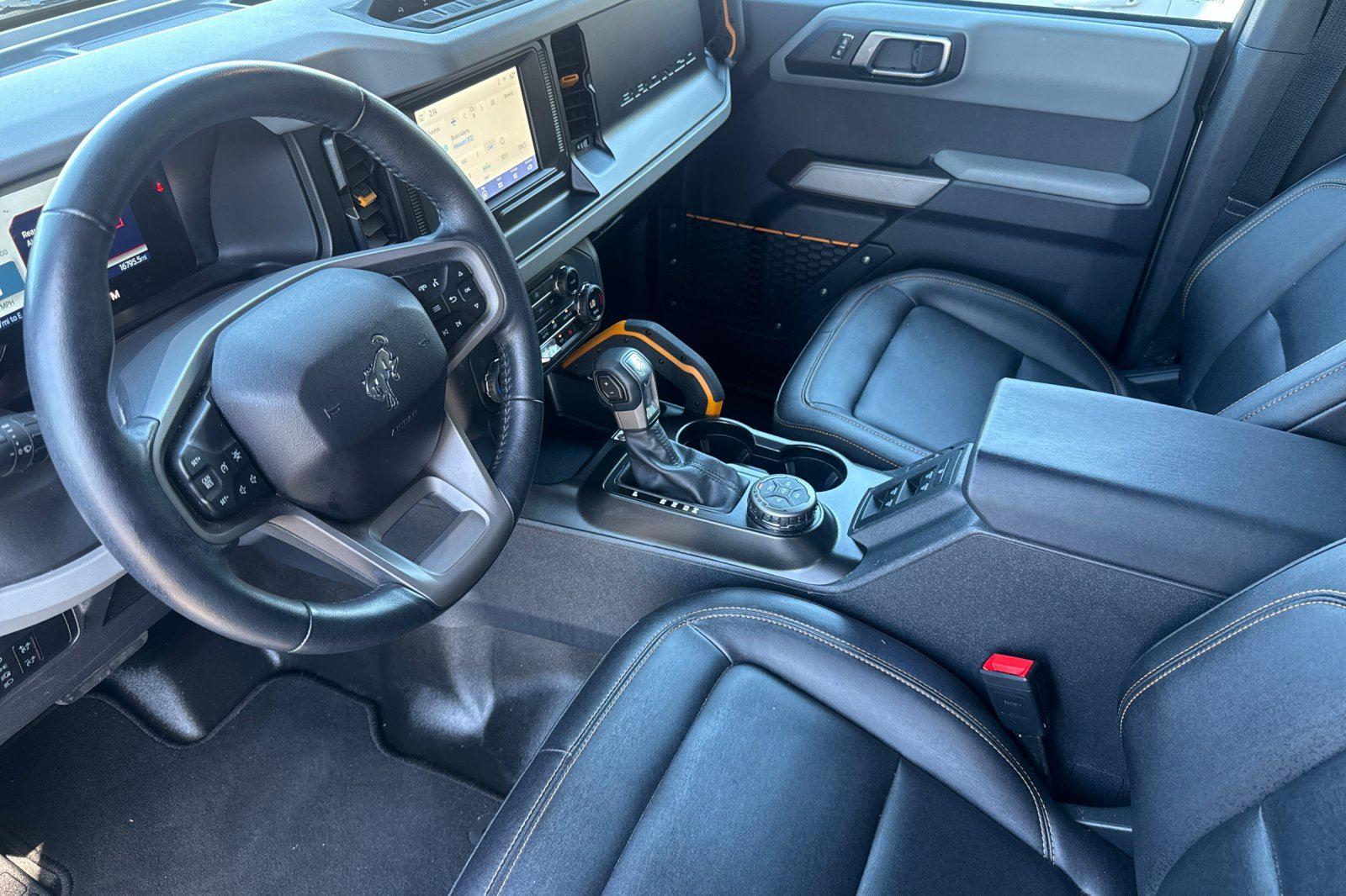 View vehicle photo 2