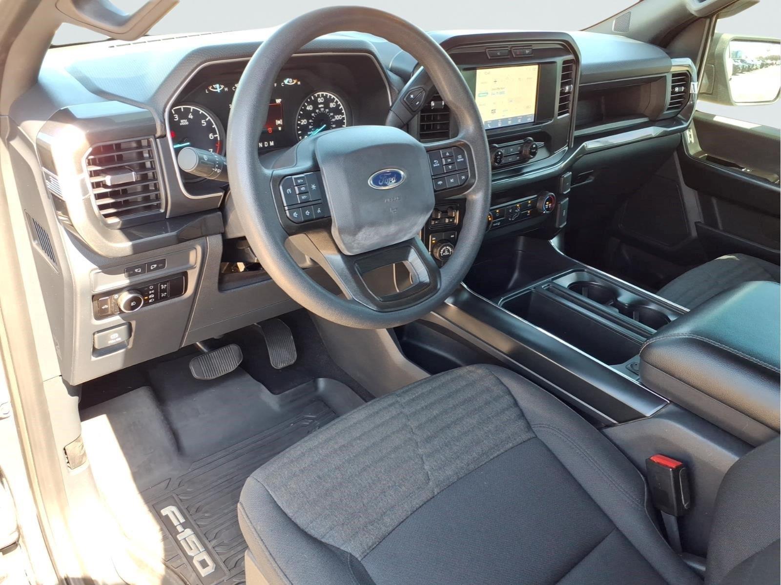 Used 2023  Ford XL image 17