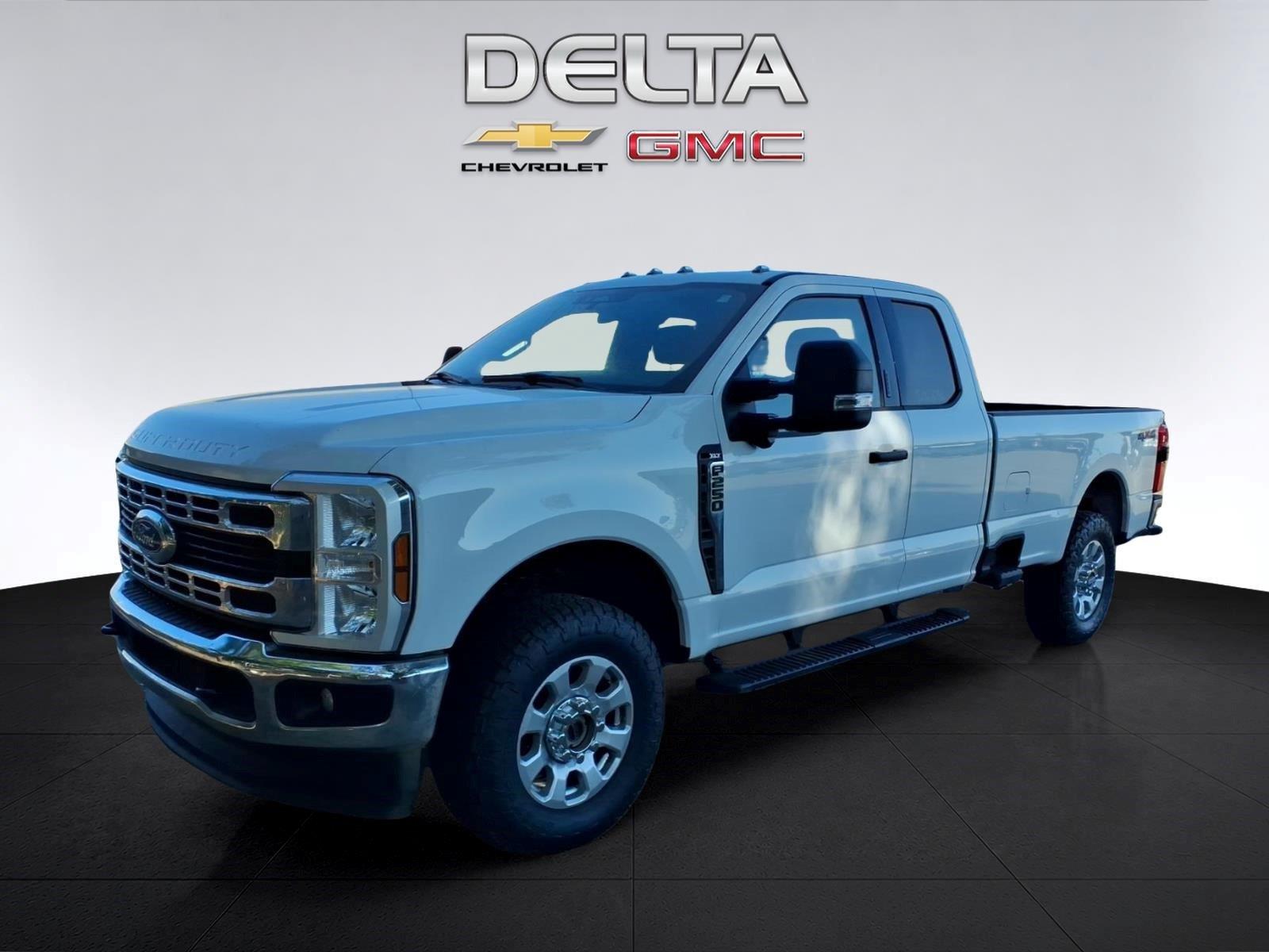 2024 Ford F-250 Super Duty XLT Crew Cab 4WD