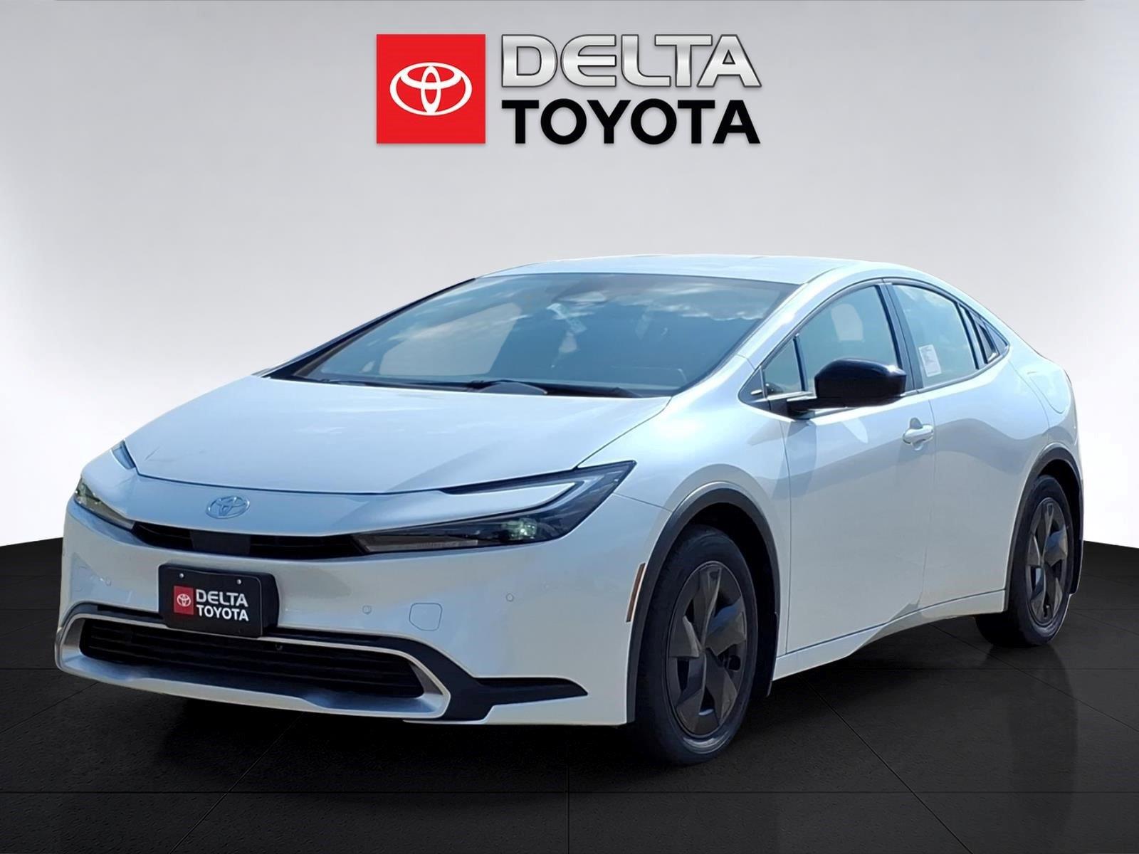 White (Wind Chill Pearl) 2026 Toyota Prius Plug-In Hybrid Hatchback Front-Wheel Drive Continuously Variable Transmission