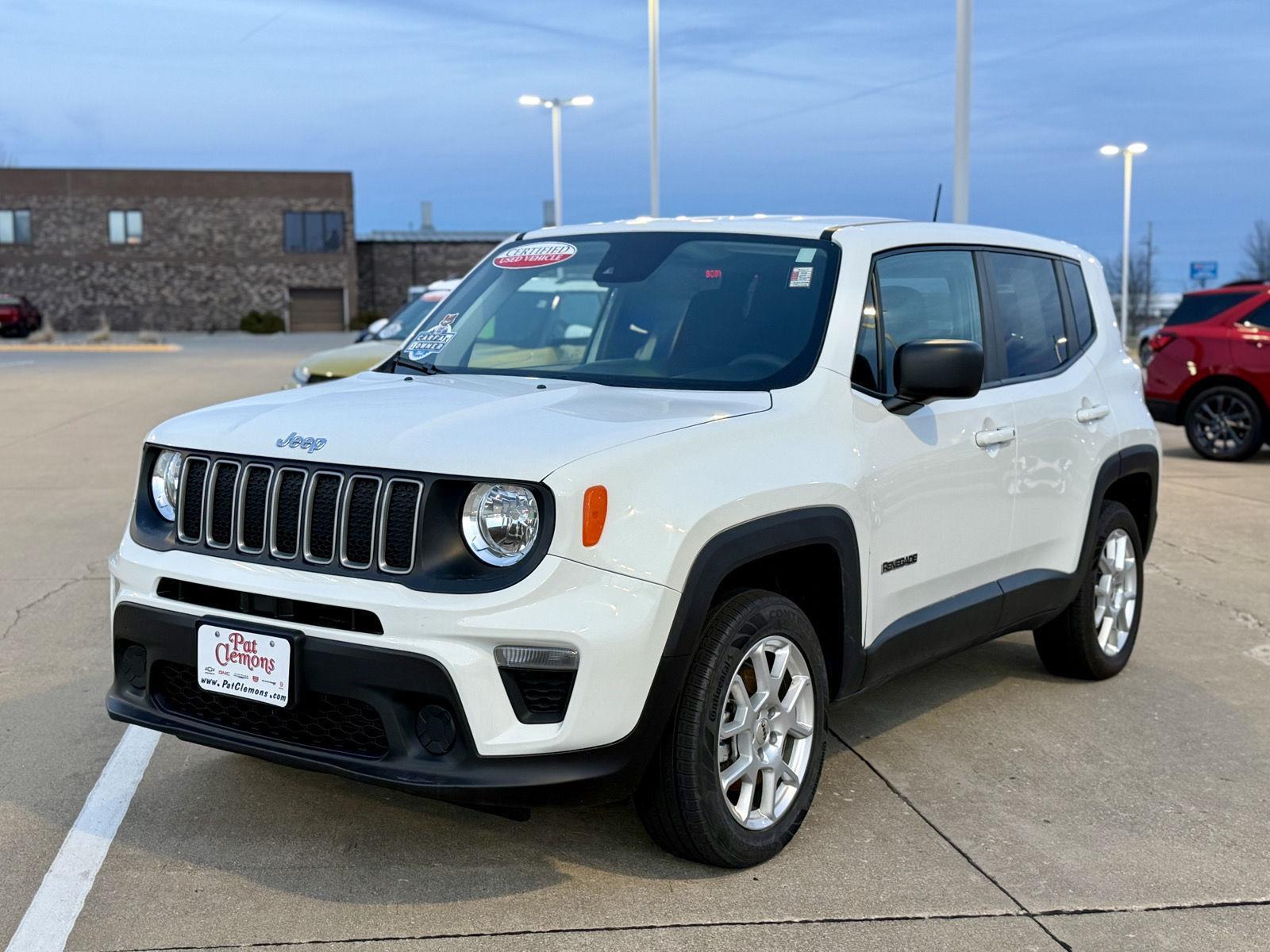 Alpine White Clearcoat 2023 Jeep Renegade Latitude 4WD SUV / Crossover Four-Wheel Drive 9-Speed Automatic