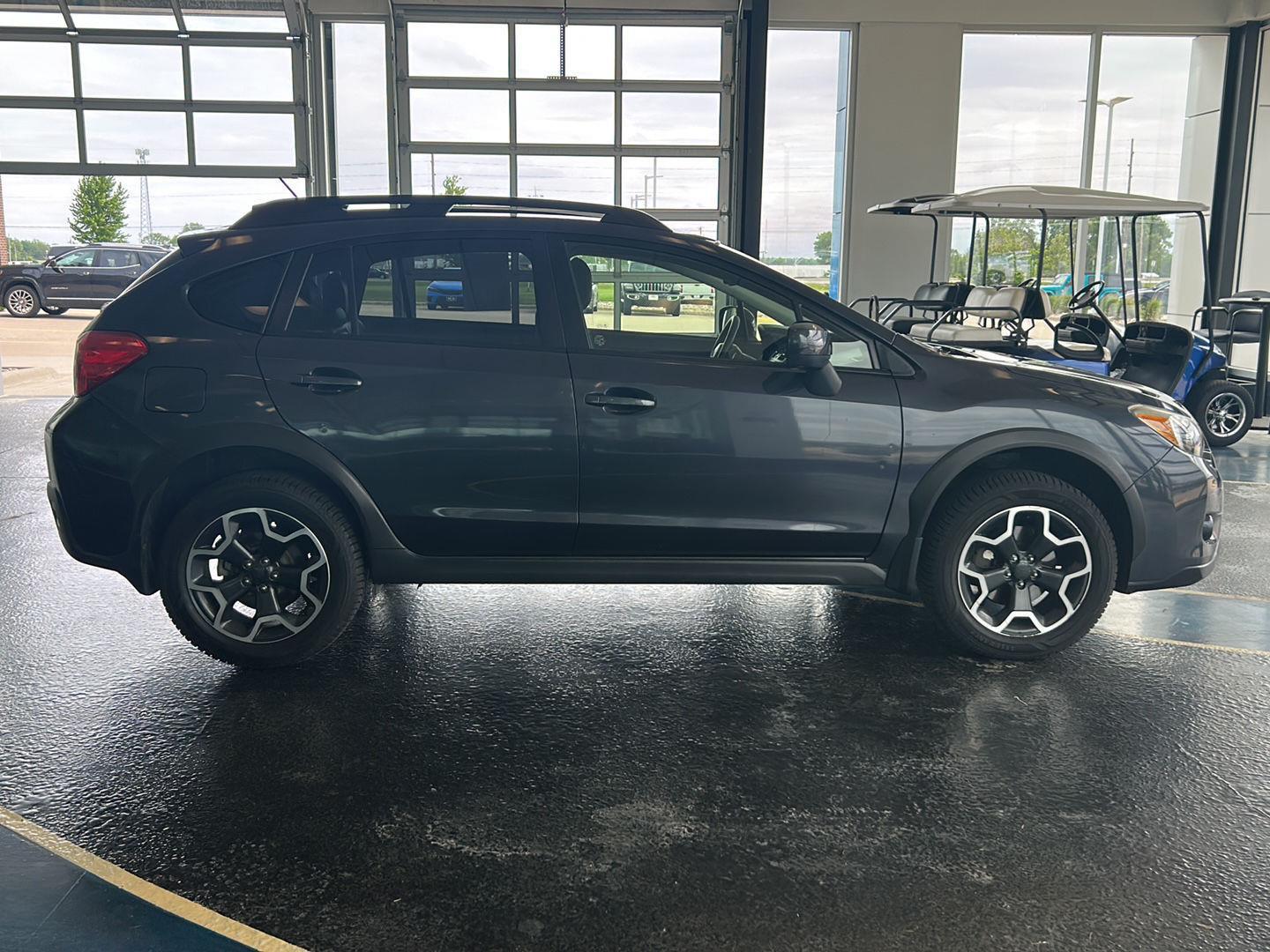 View vehicle photo 6