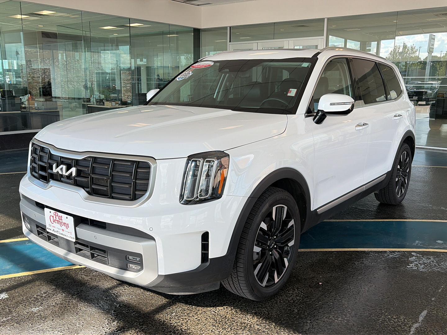 Glacial White Pearl 2024 Kia Telluride SUV / Crossover All-Wheel Drive 8-Speed Automatic