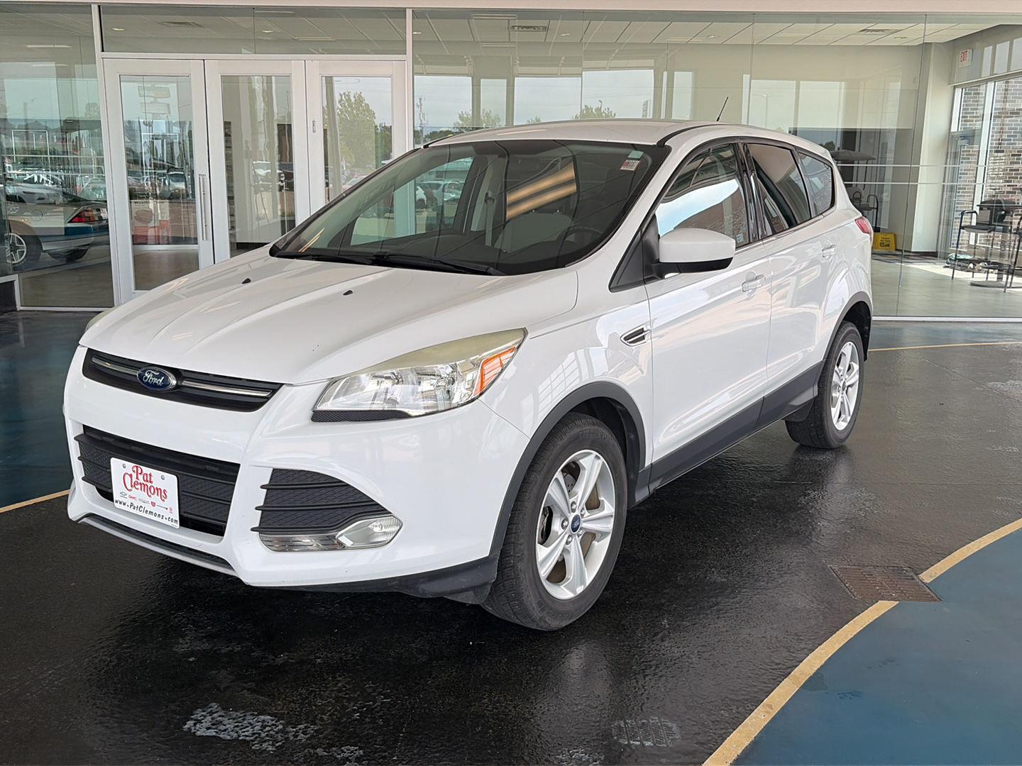 Oxford White 2014 Ford Escape SUV / Crossover Front-Wheel Drive 6-Speed Automatic