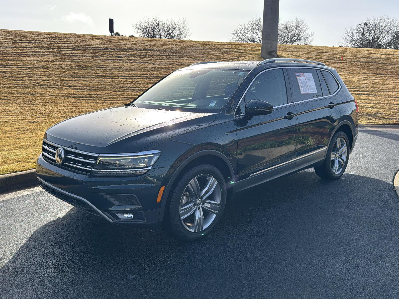 Standard Hood Fender & Mirrors | Volkswagen Tiguan SEL PREMIUM 2018